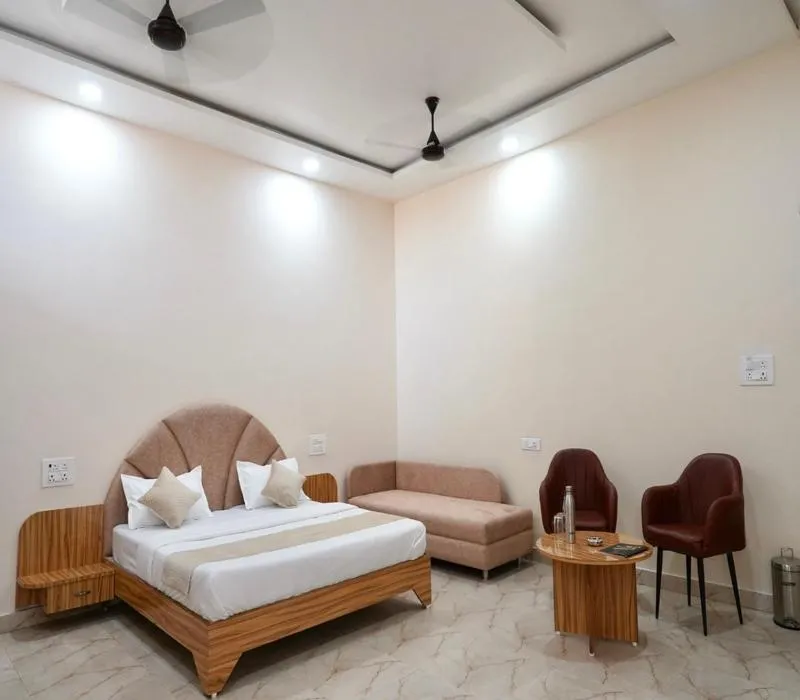 Hotel Entry Point
