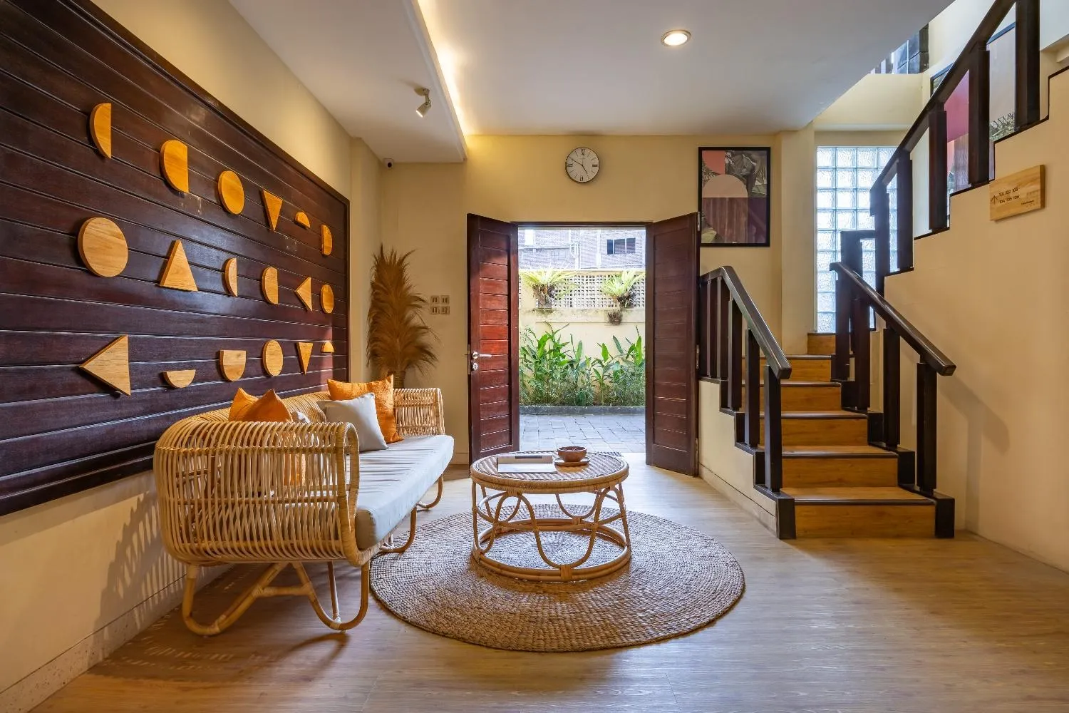 furniture in Cove Kavana