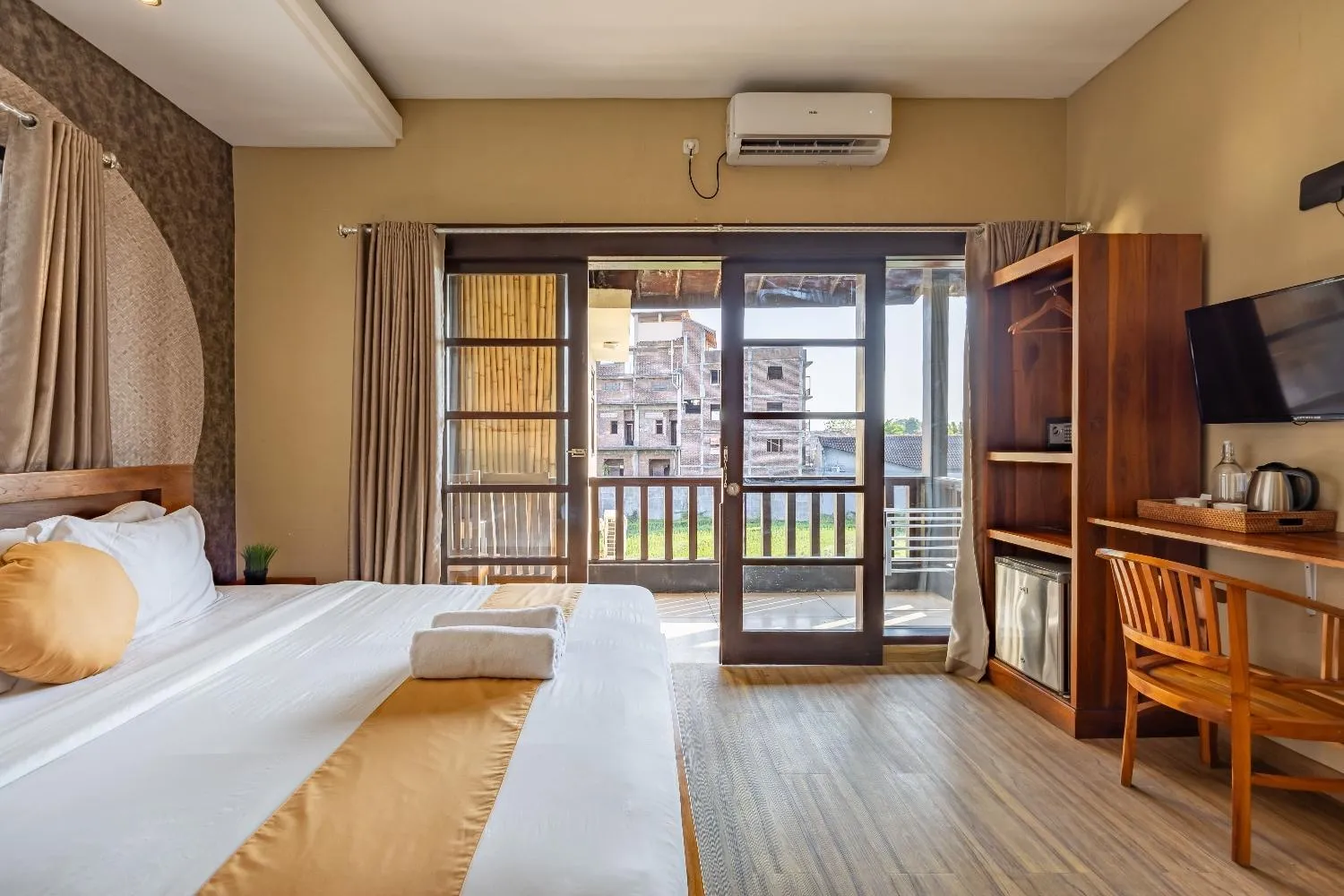 Bedroom, Bed in Cove Kavana