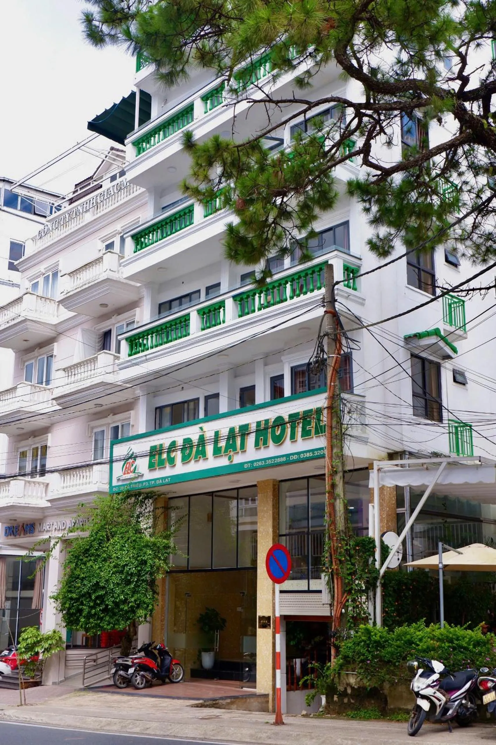 Property building in ELC Luxury Da Lat Hotel & Apartment