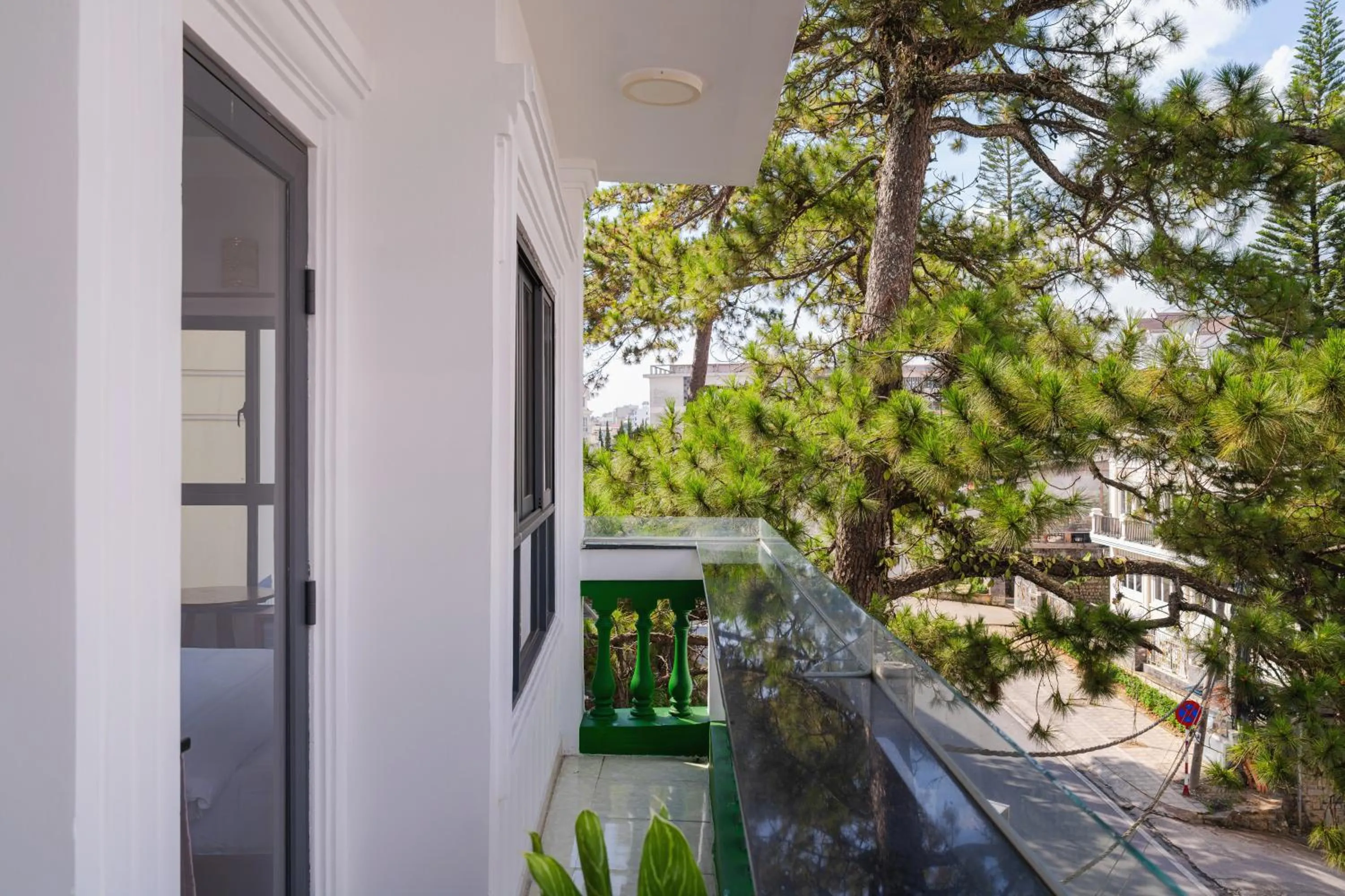 Day in ELC Luxury Da Lat Hotel & Apartment