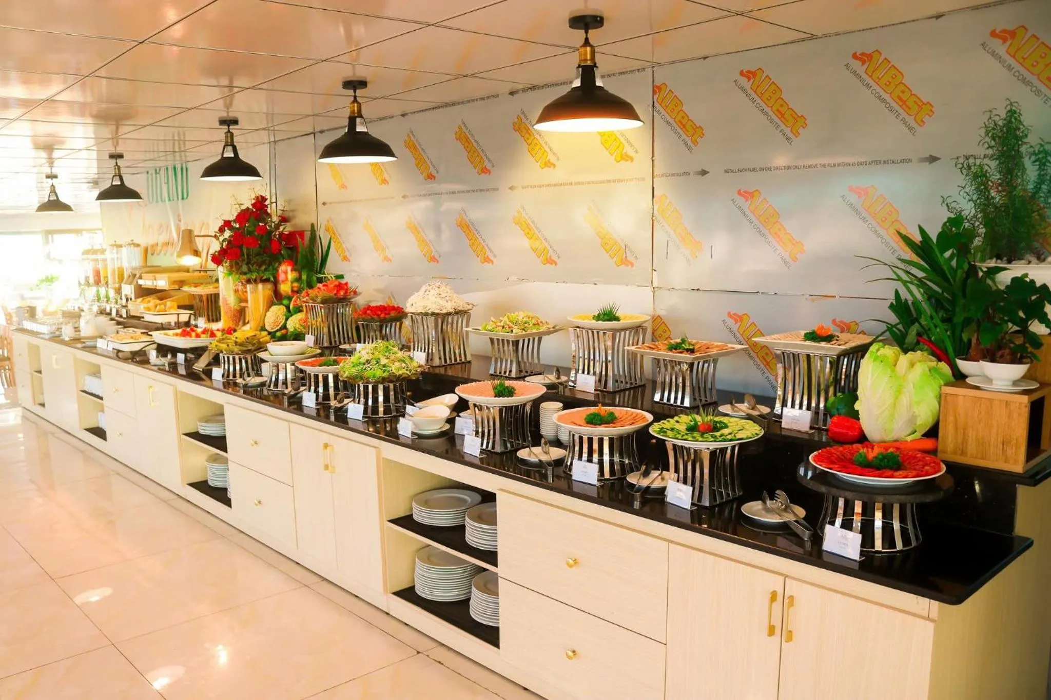Restaurant/places to eat in ELC Luxury Da Lat Hotel & Apartment
