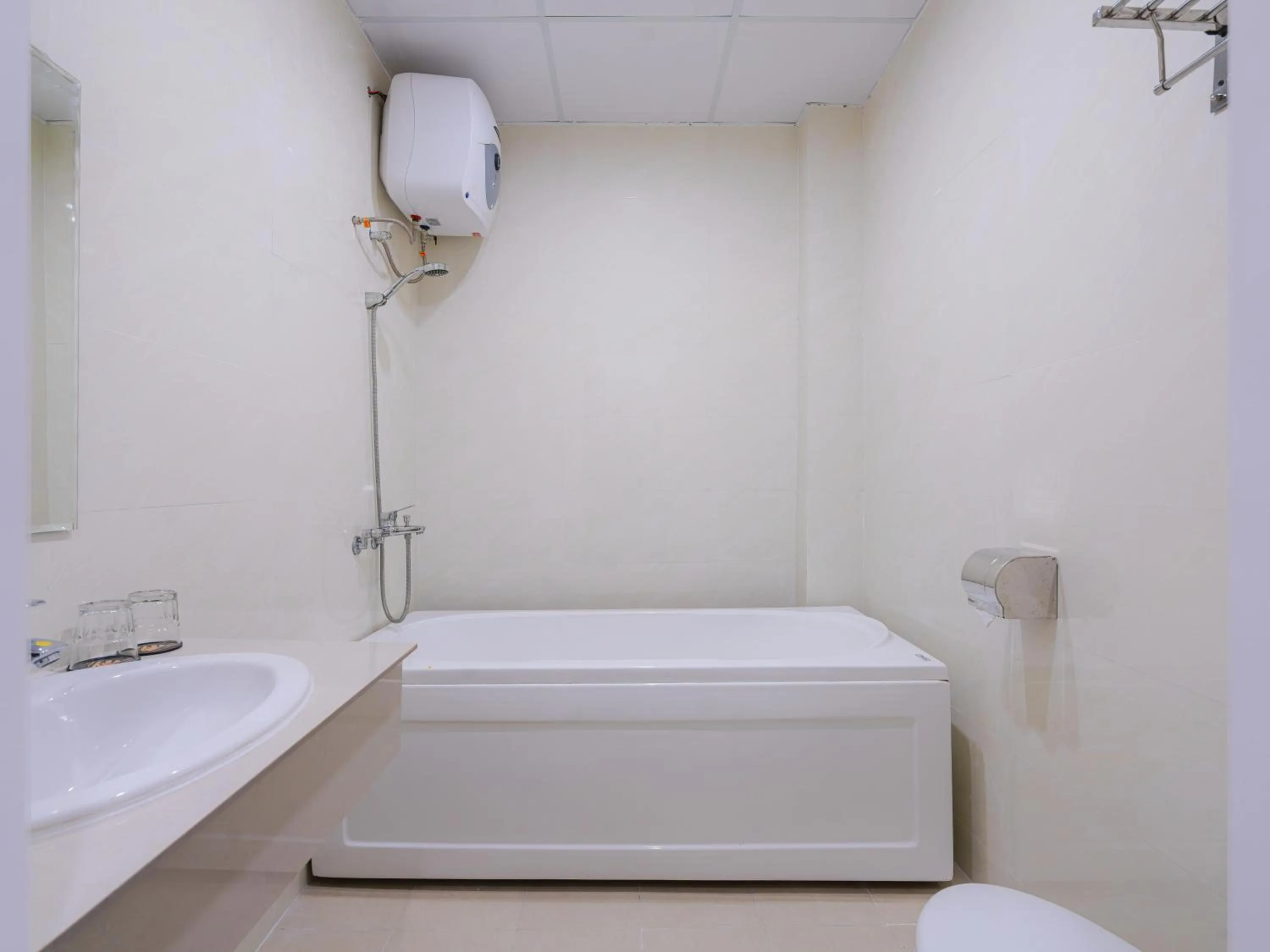 Bath in ELC Luxury Da Lat Hotel & Apartment