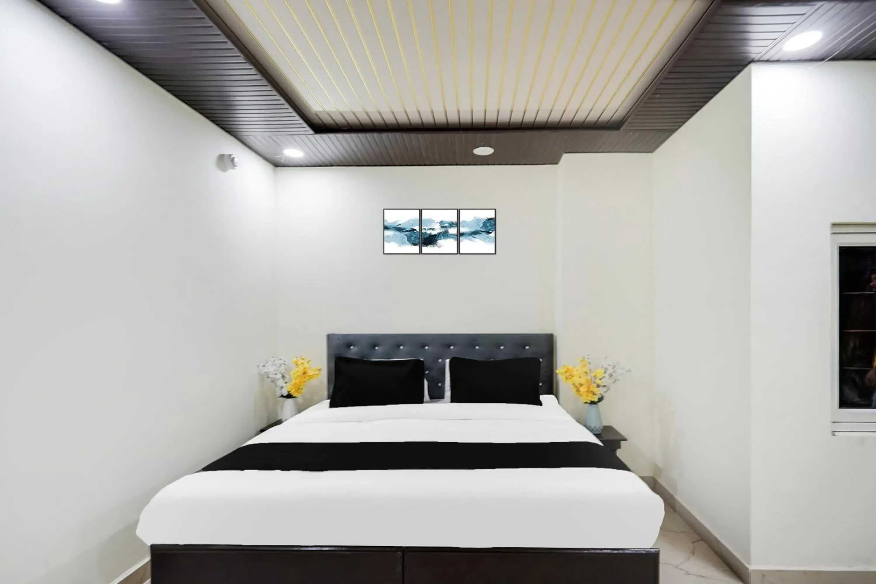 Bedroom, Bed in Super Collection O Nirman Vihar Bedroom, Bed in Super Collection O Nirman Vihar