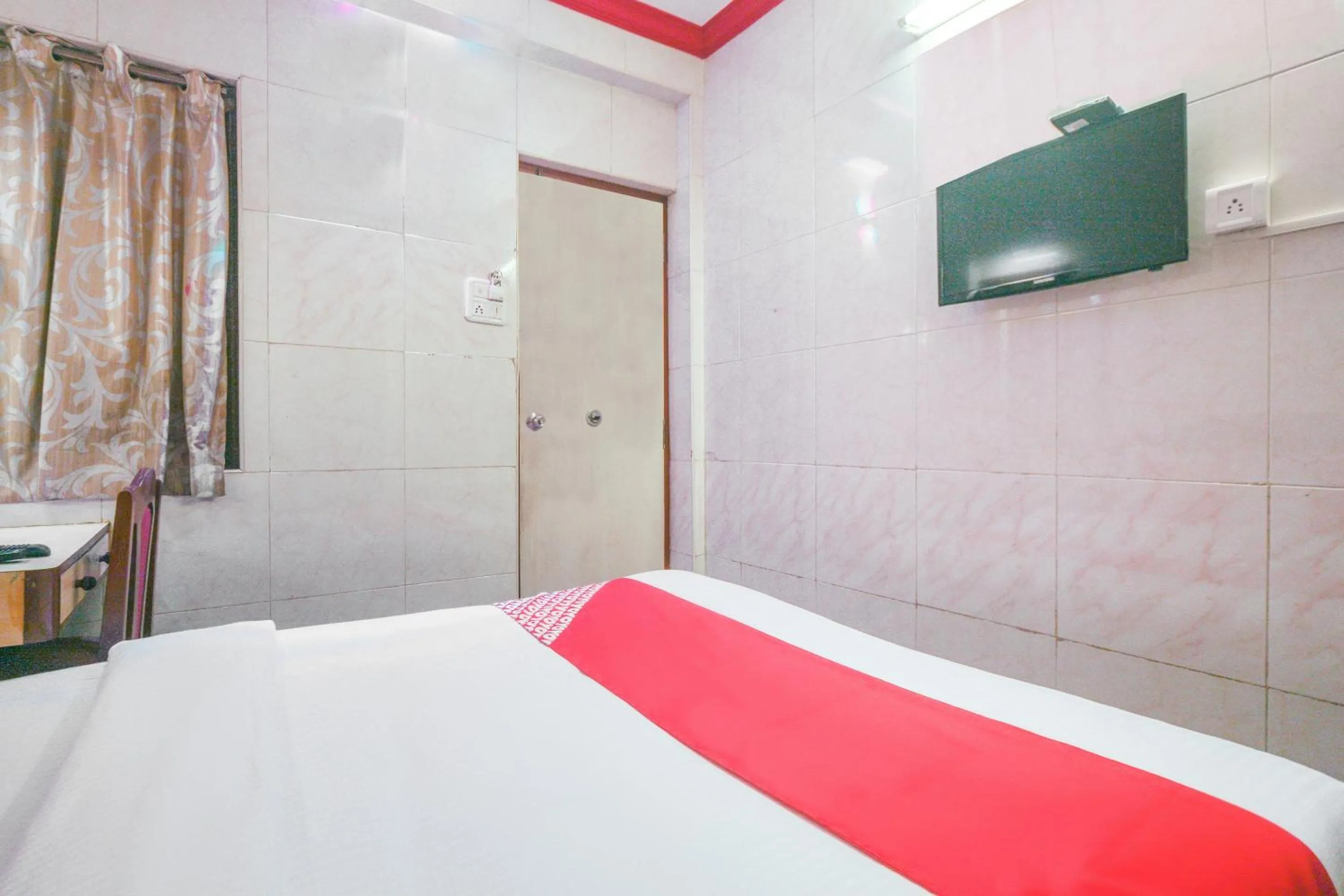 Bedroom, Bed in Hotel O Kumaran Park