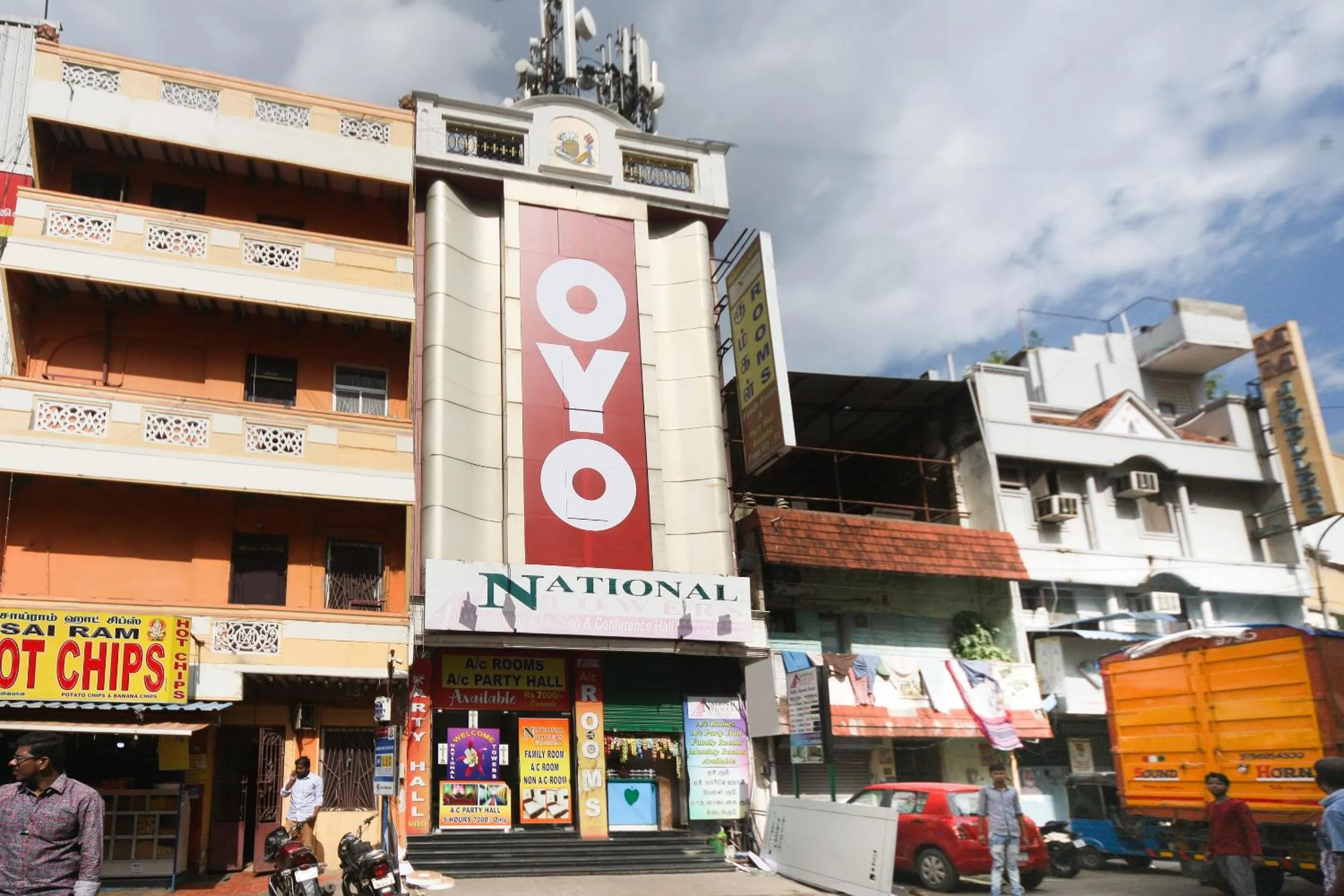 Facade/entrance in Hotel O Kumaran Park