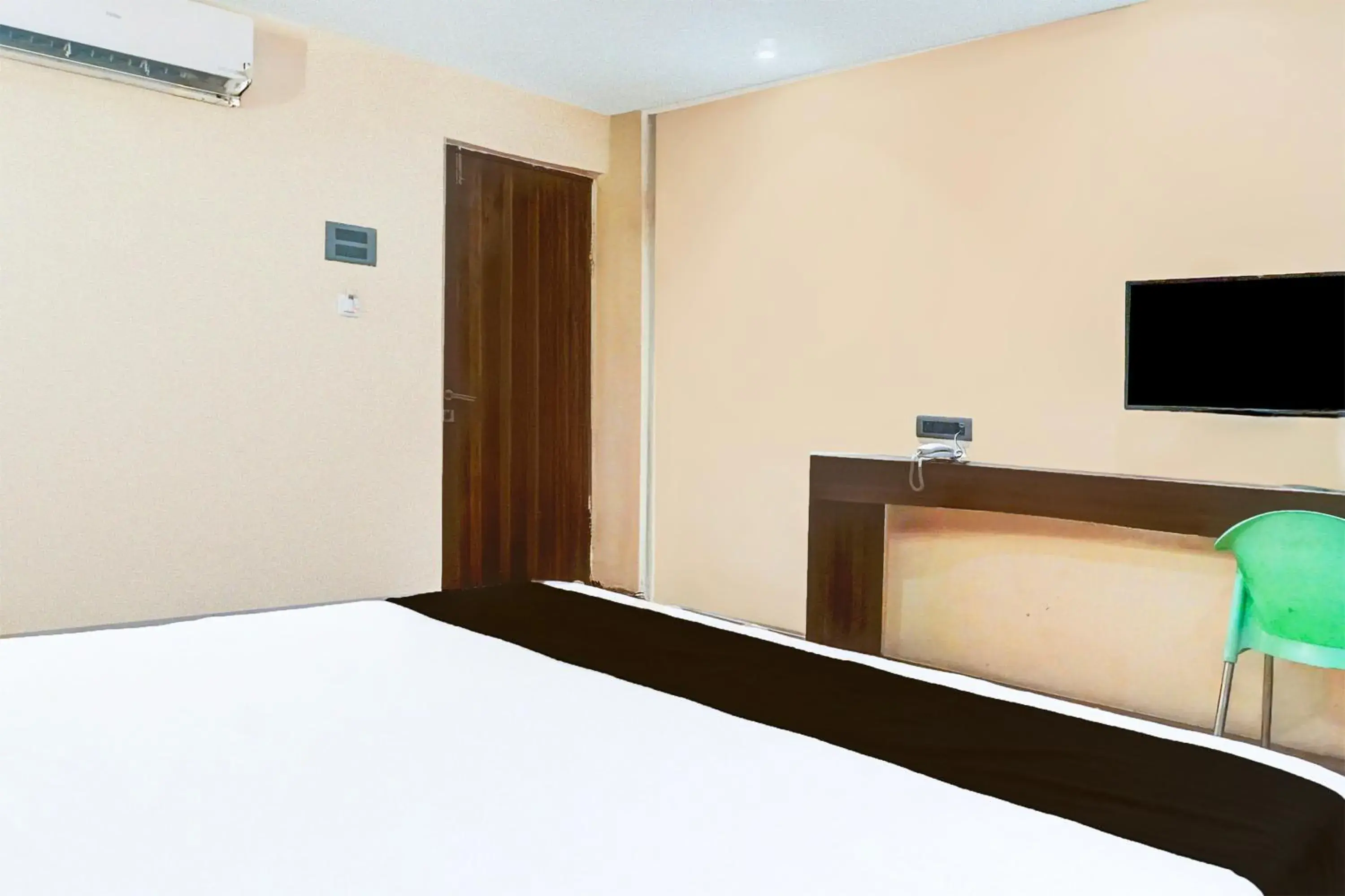 Bedroom, Bed in Super Townhouse Oak Hadapsar Bedroom, Bed in Super Townhouse Oak Hadapsar