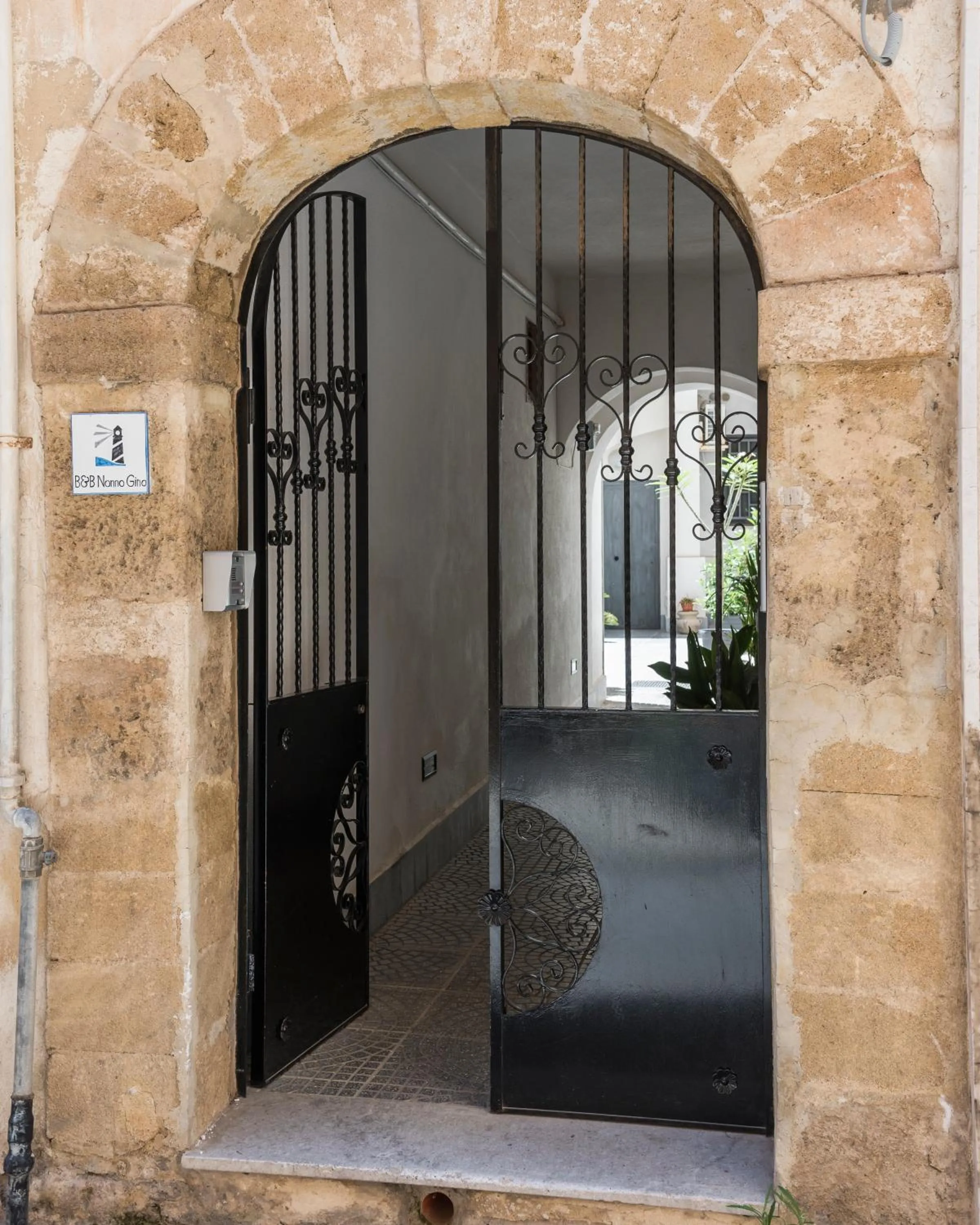Facade/entrance in B&B Nonno Gino