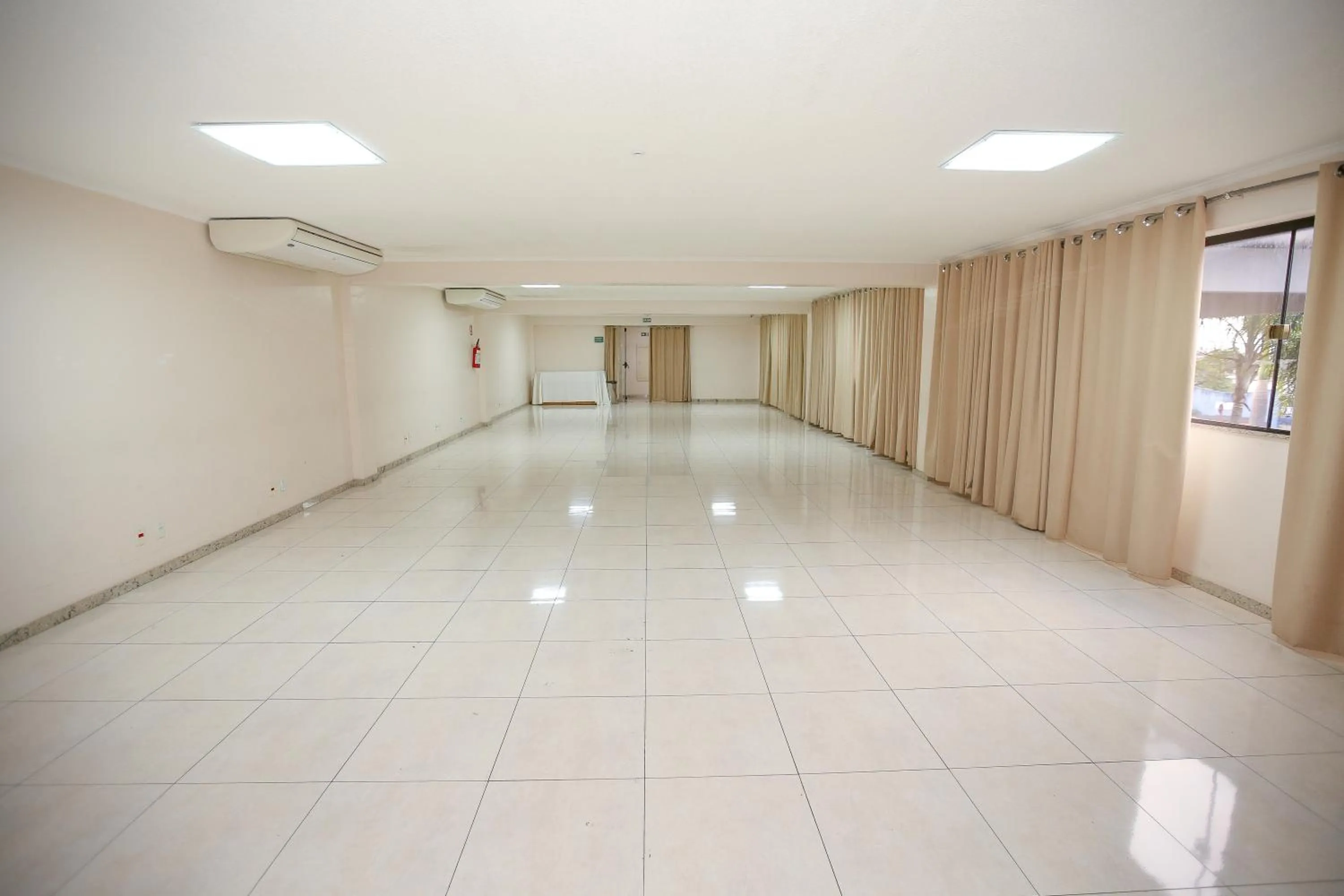 Meeting/conference room in Hotel Nacional Inn São Carlos & Convenções