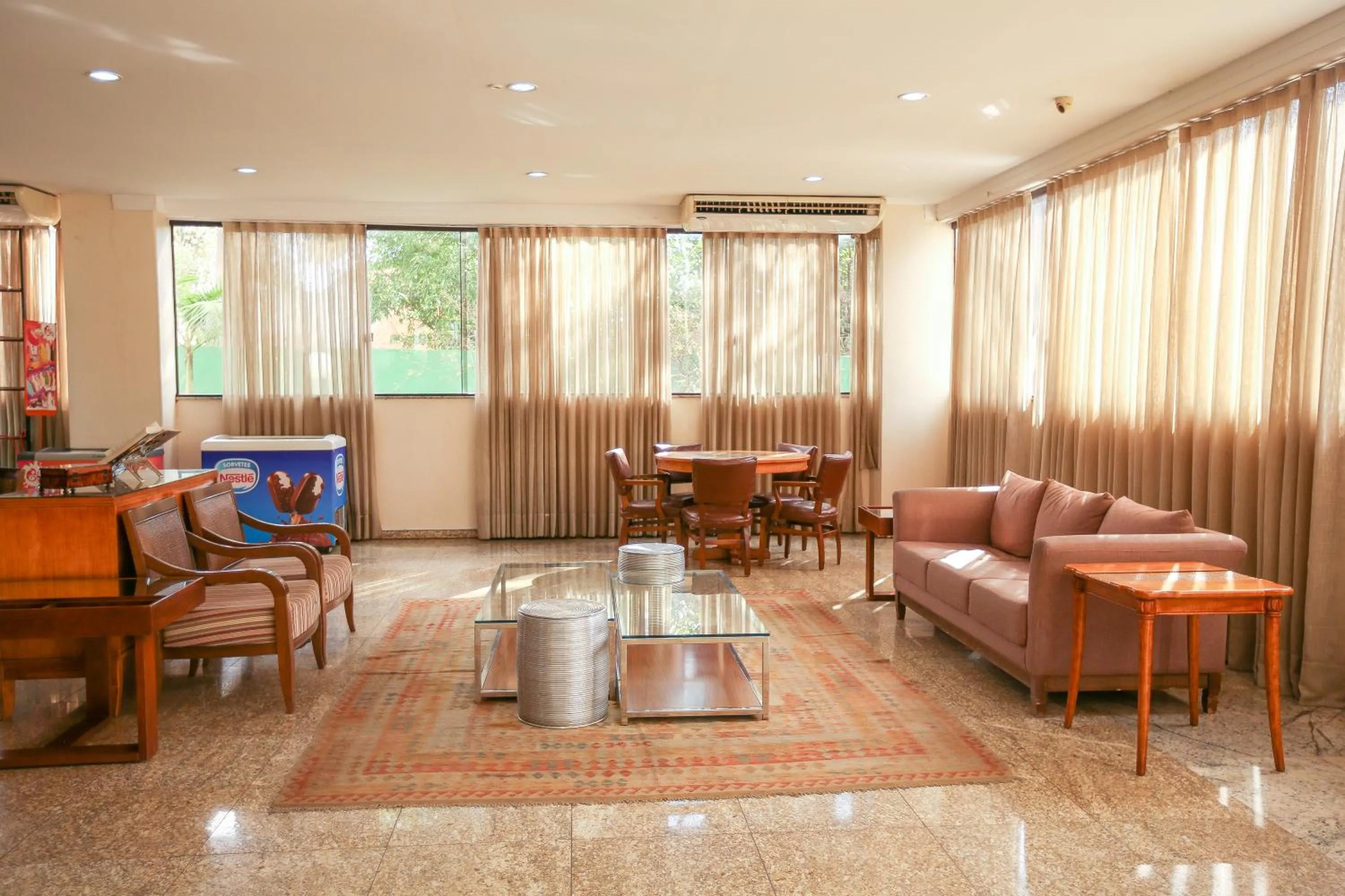 Lobby or reception in Hotel Nacional Inn São Carlos & Convenções