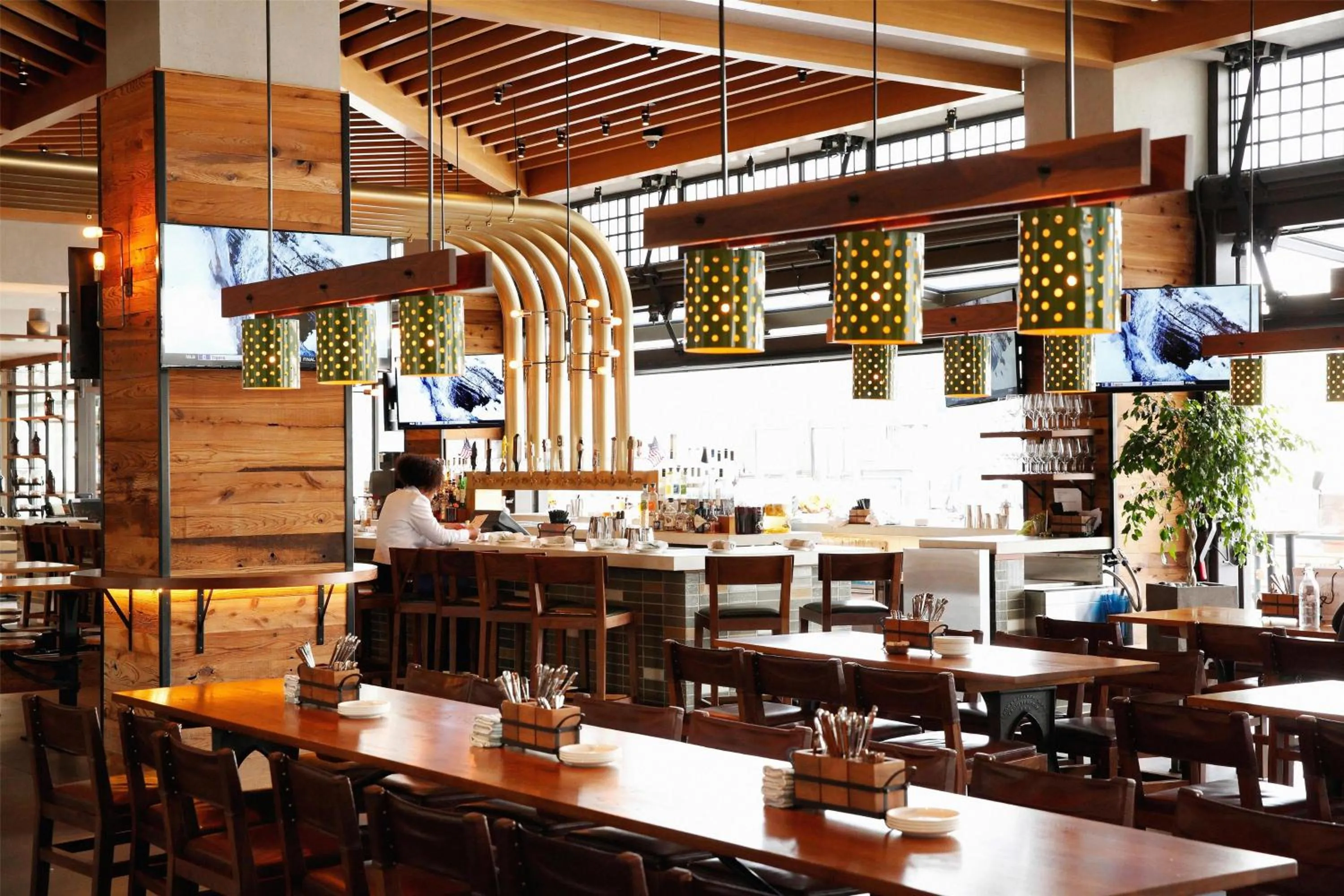 Lounge or bar in Hyatt Regency Tysons Corner Center