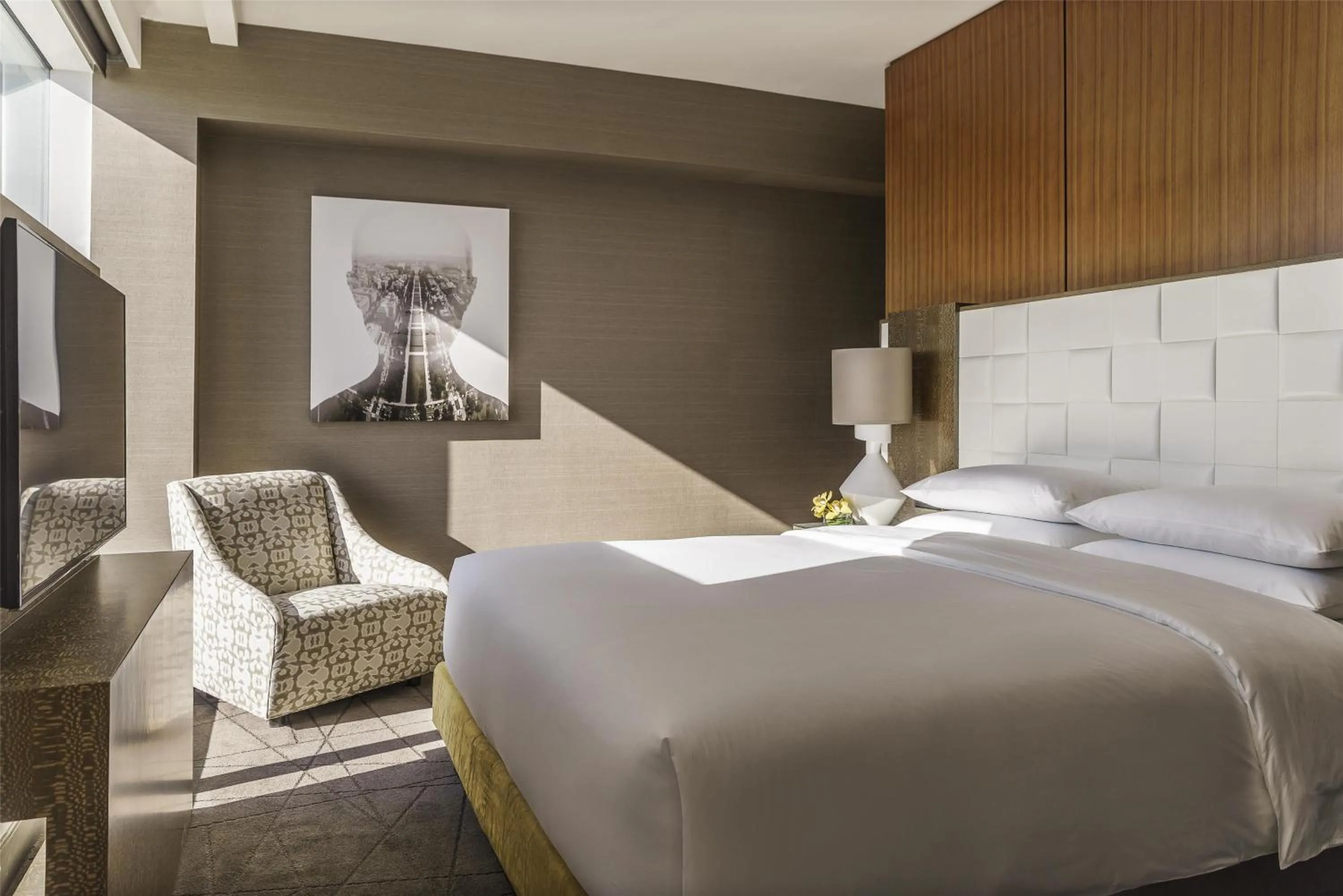 Photo of the whole room, Bed in Hyatt Regency Tysons Corner Center