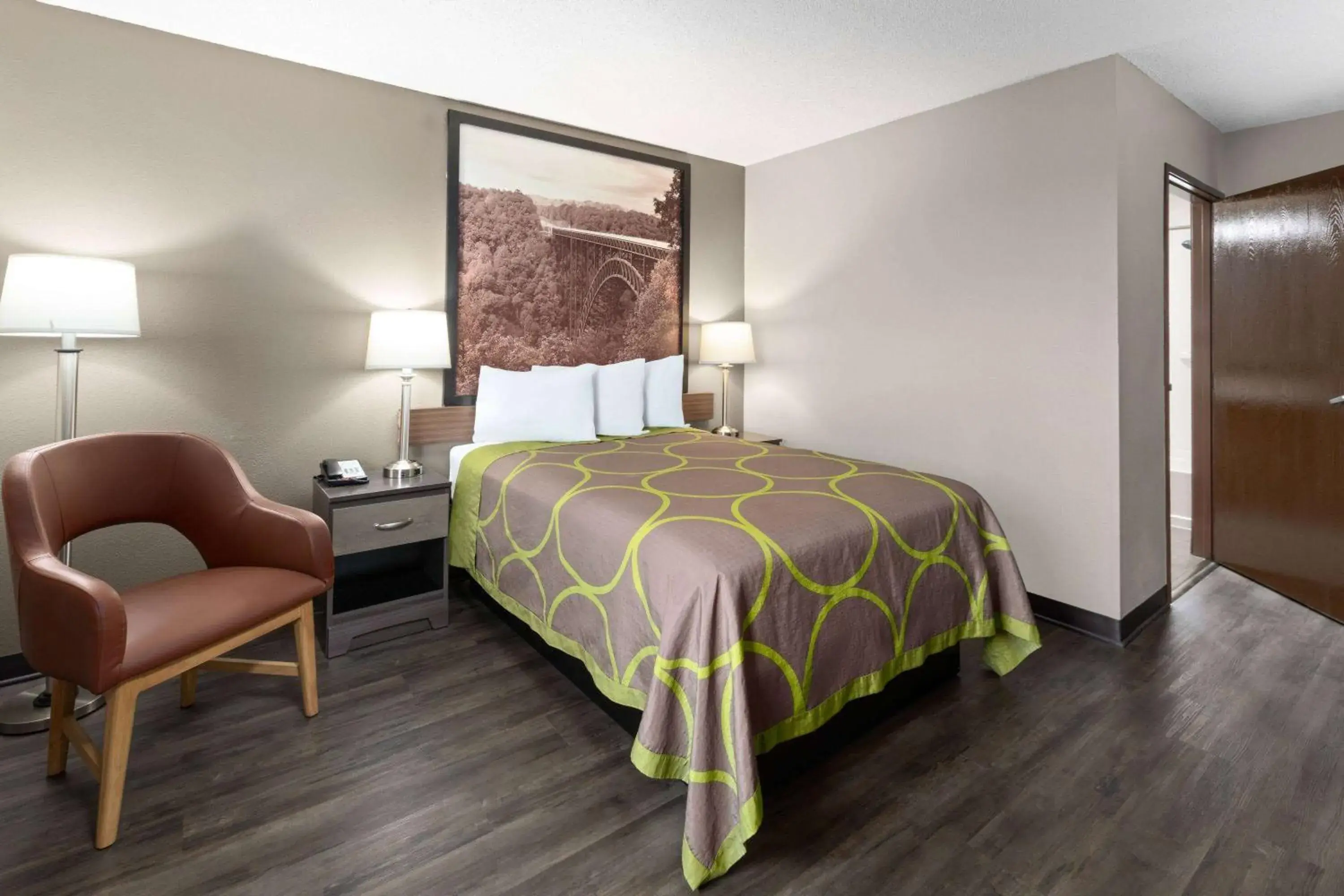 Photo of the whole room, Bed in Super 8 by Wyndham Summersville - New River National Park Photo of the whole room, Bed in Super 8 by Wyndham Summersville - New River National Park