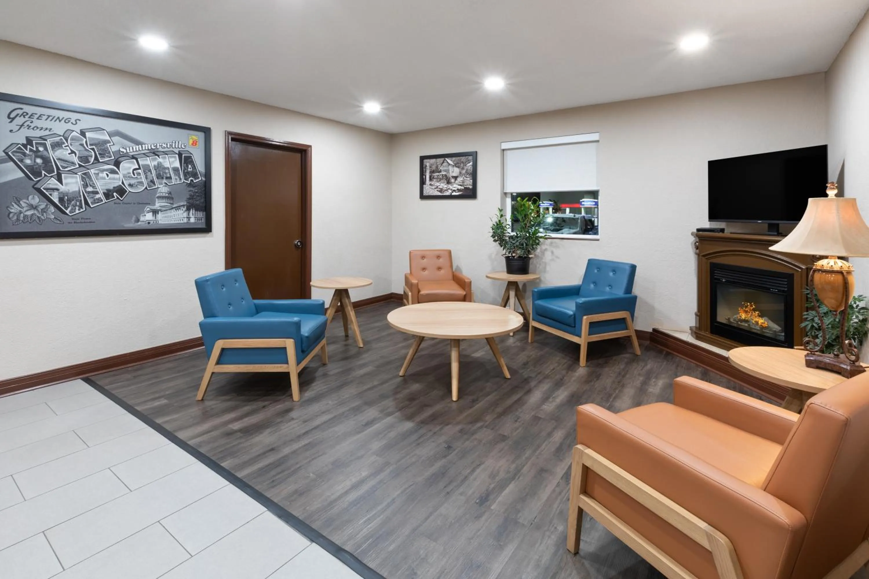 Lobby or reception in Super 8 by Wyndham Summersville - New River National Park