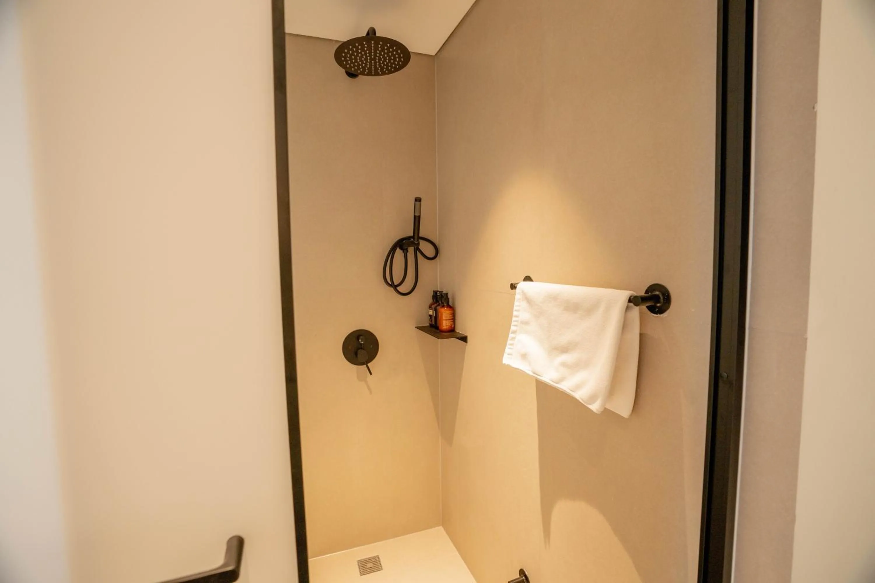 Shower in Xingle Hotel-Suzhou Guanqian Street Pingjiang Road