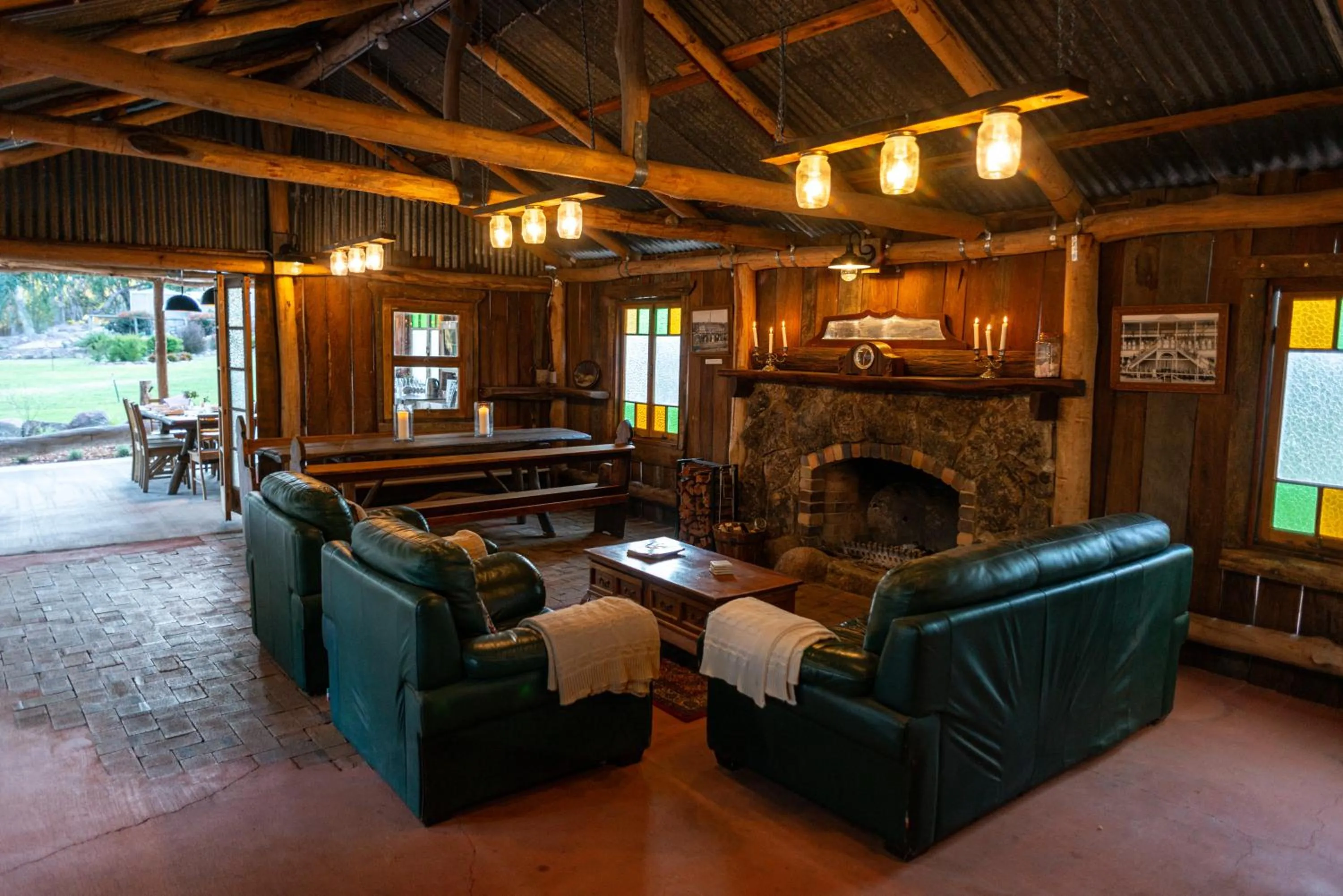 Communal lounge/ TV room in Diamondvale Estate Stanthorpe