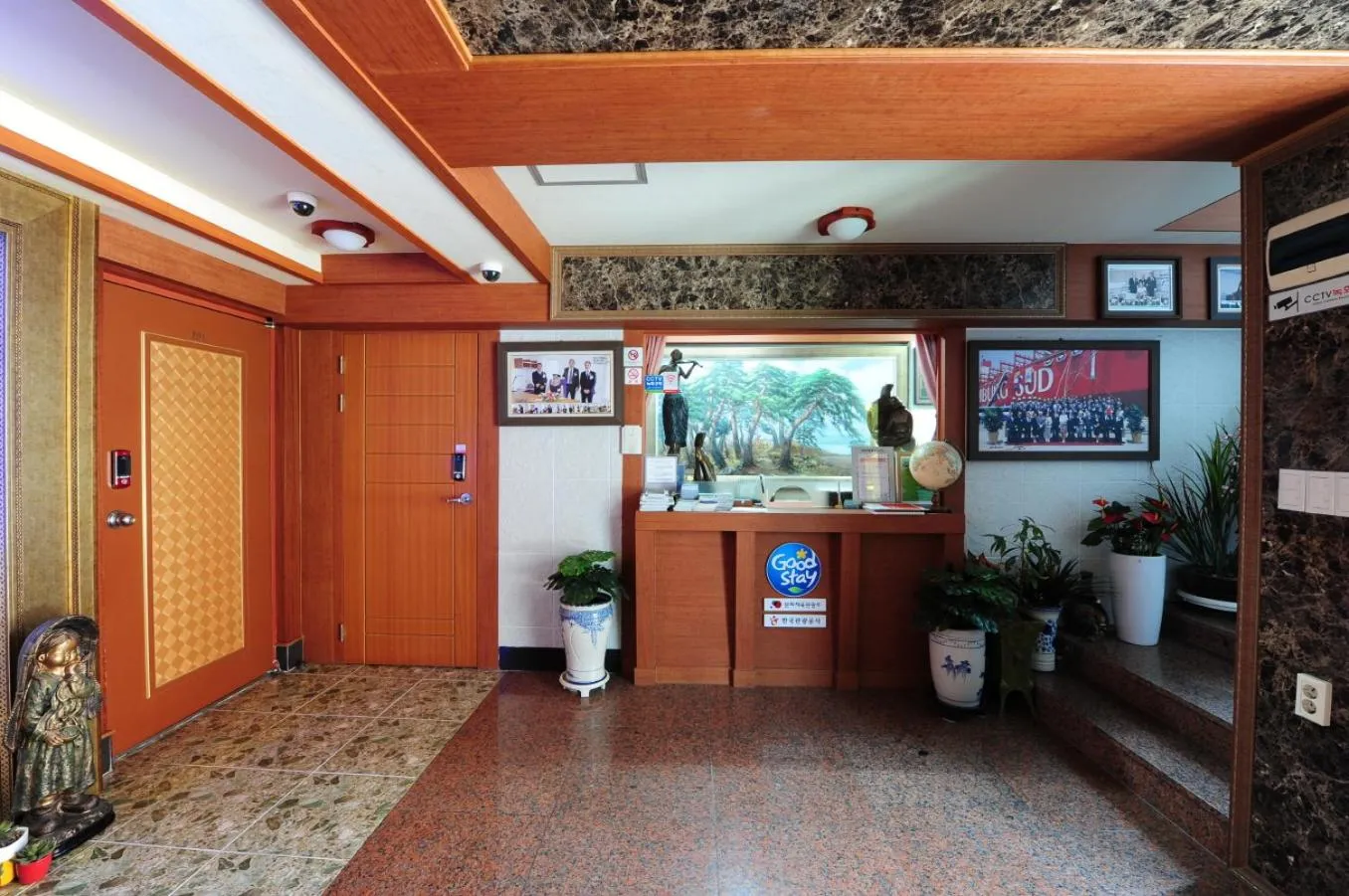 Lobby or reception in Hi Hotel