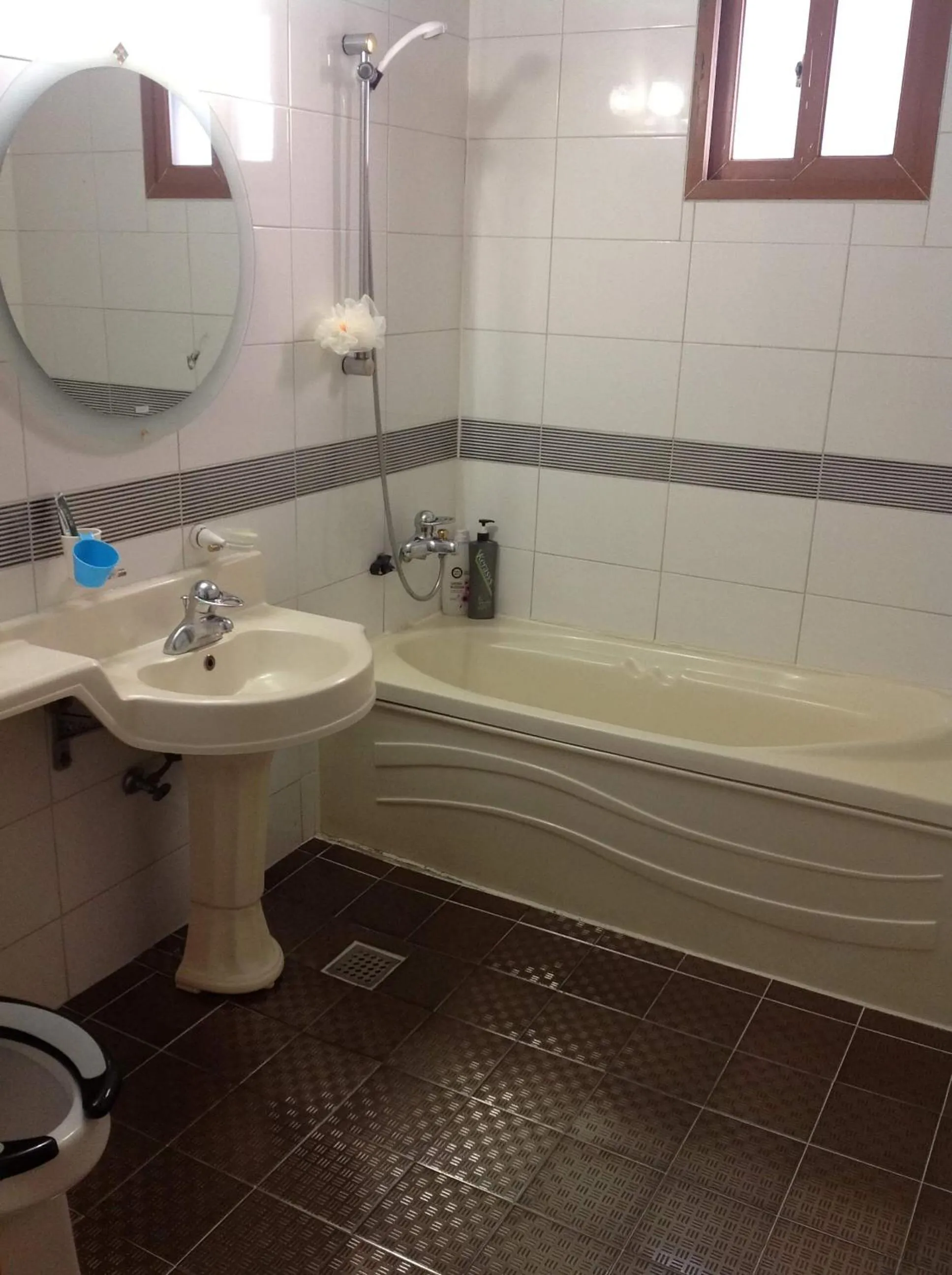 Bathroom in Hi Hotel