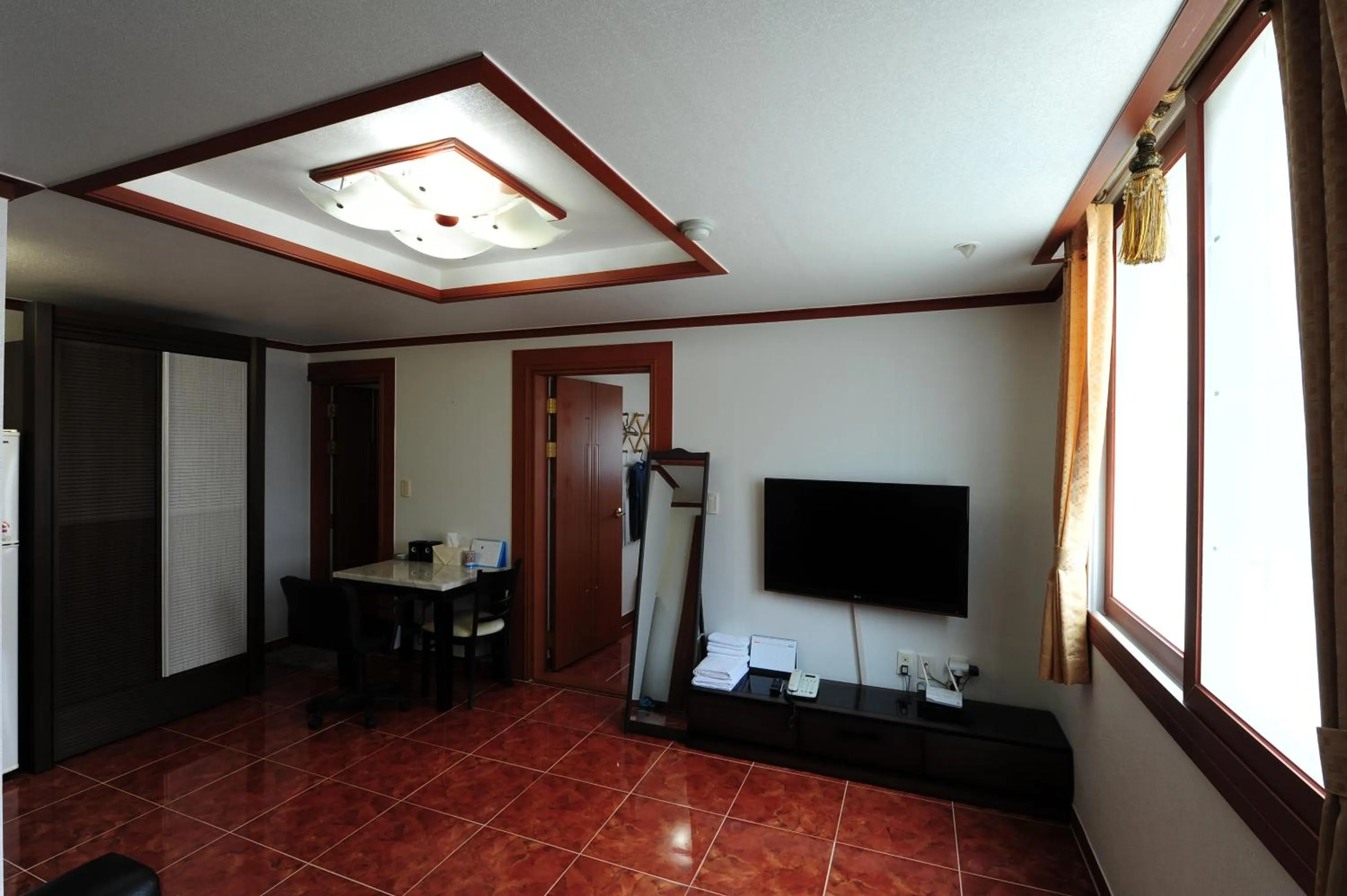 Living room in Hi Hotel