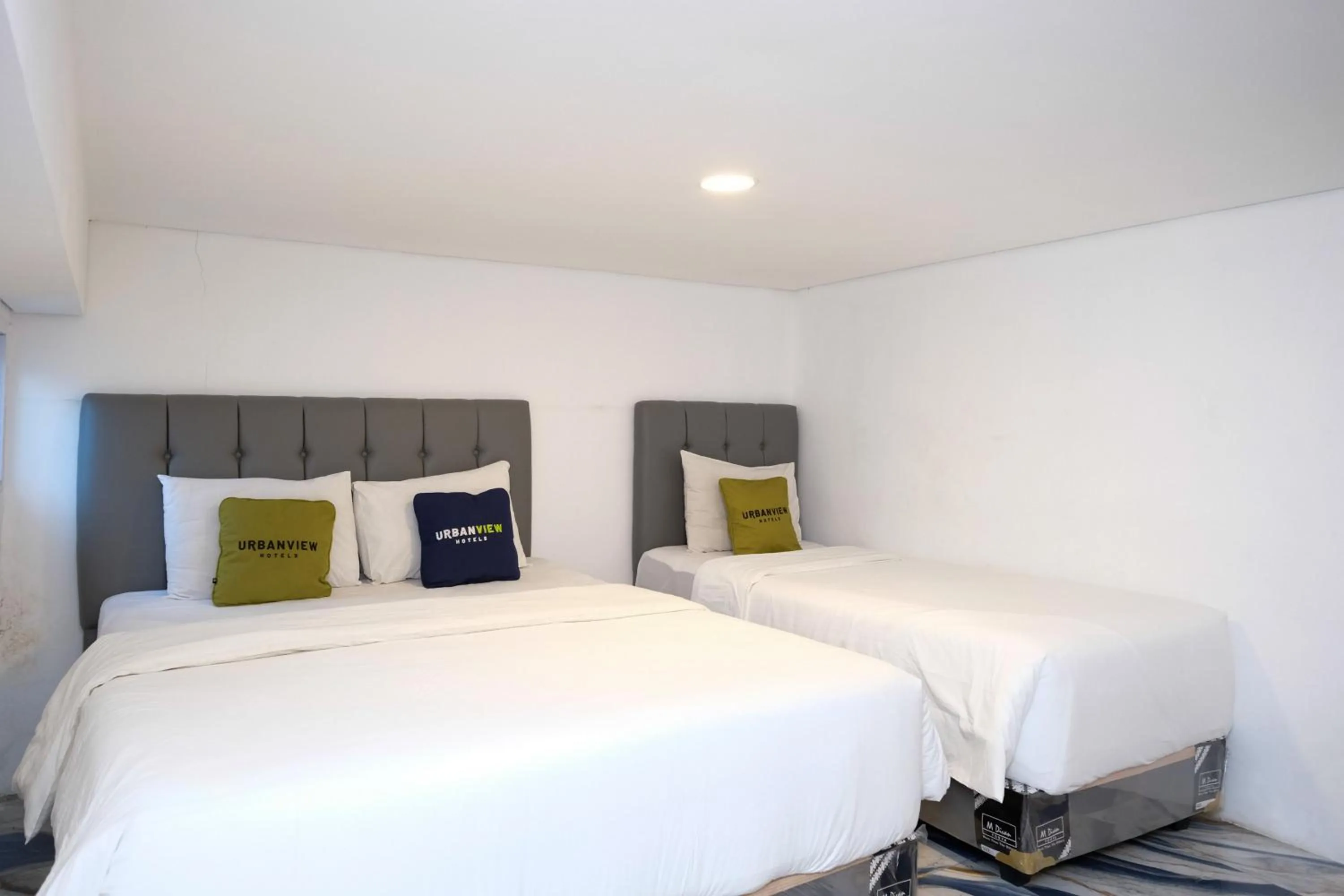 Bedroom, Bed in Urbanview Hotel Dommy Yogyakarta by RedDoorz