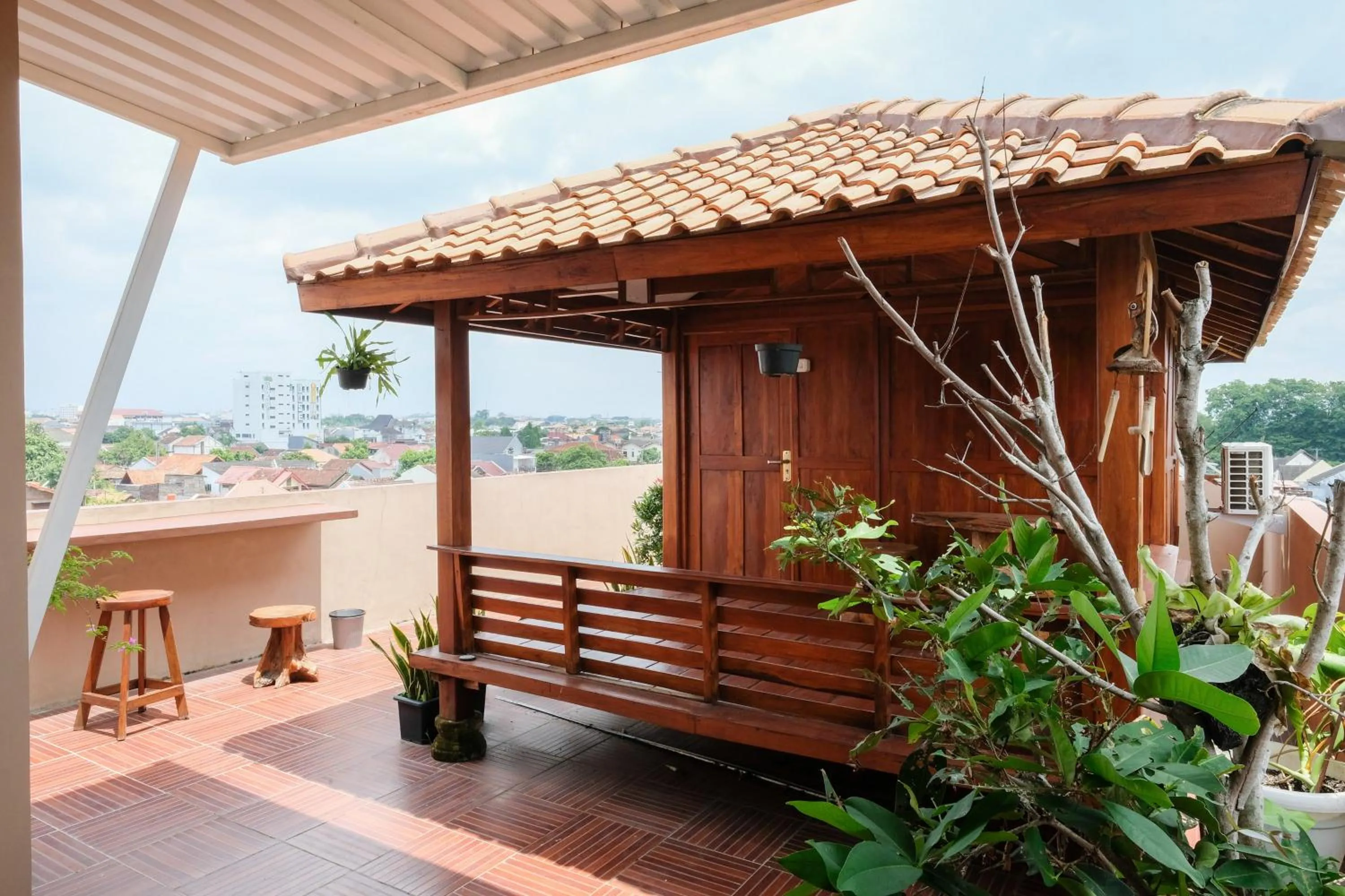 Property building in Urbanview Hotel Dommy Yogyakarta by RedDoorz