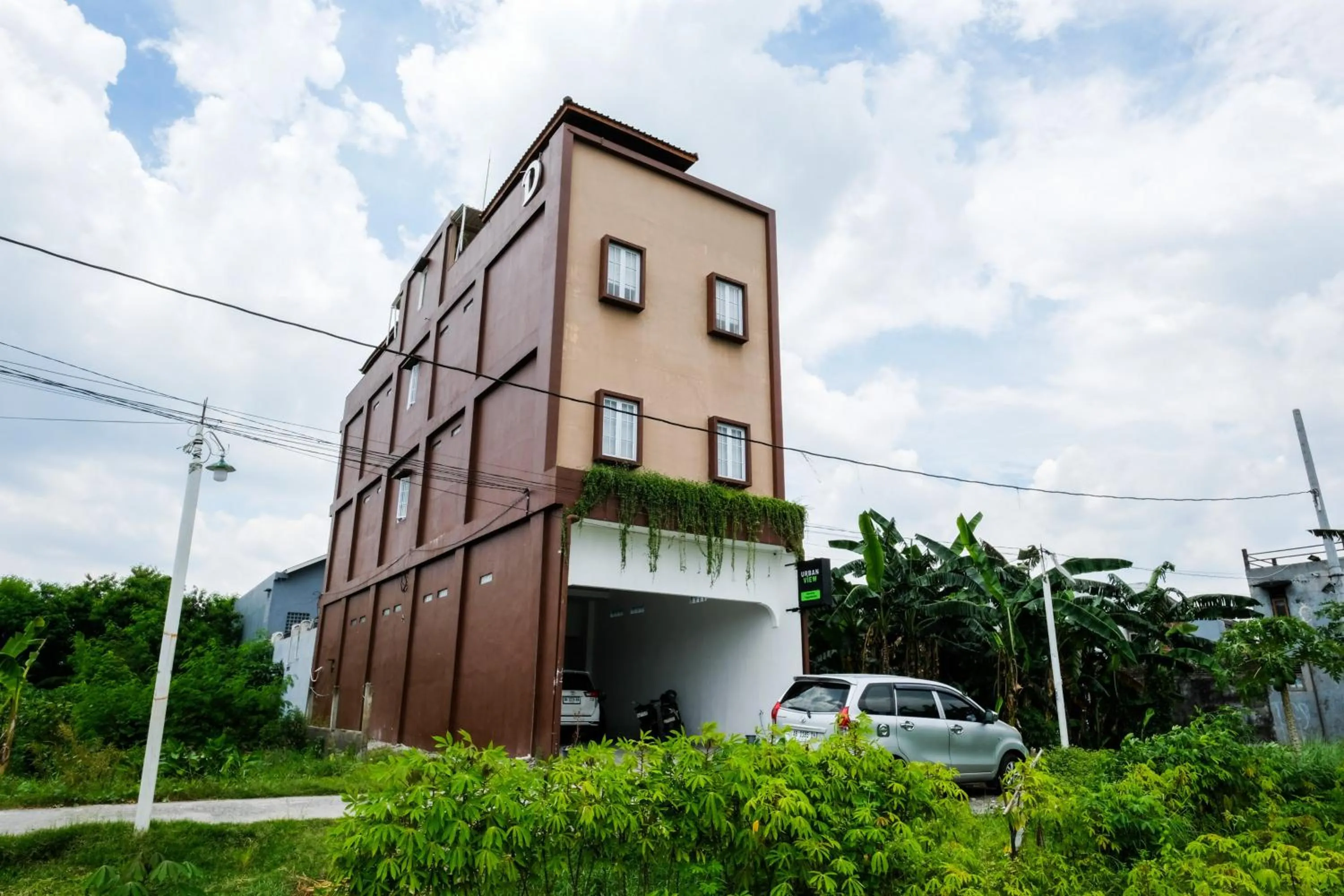 Facade/entrance in Urbanview Hotel Dommy Yogyakarta by RedDoorz