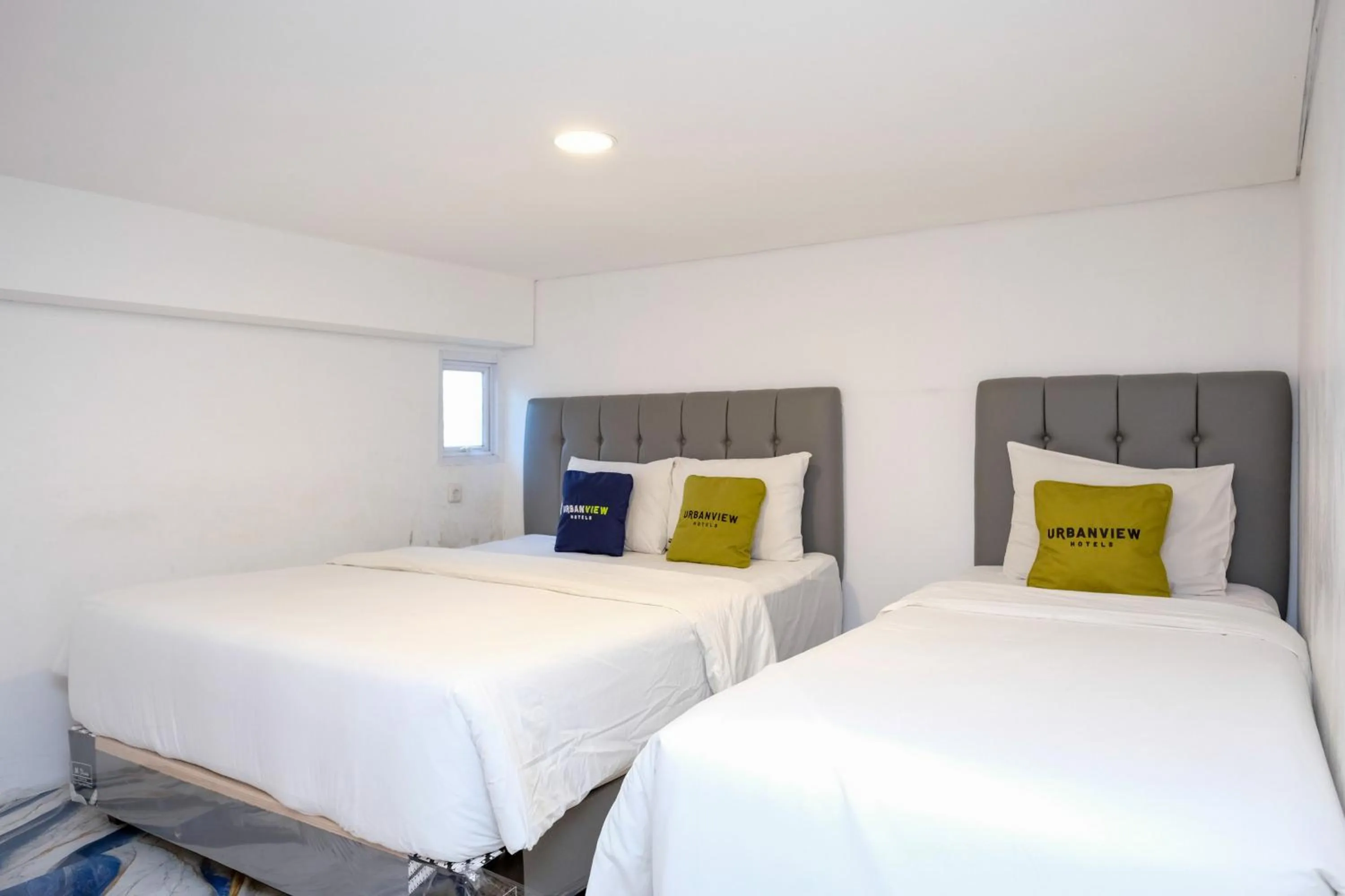 Bedroom, Bed in Urbanview Hotel Dommy Yogyakarta by RedDoorz