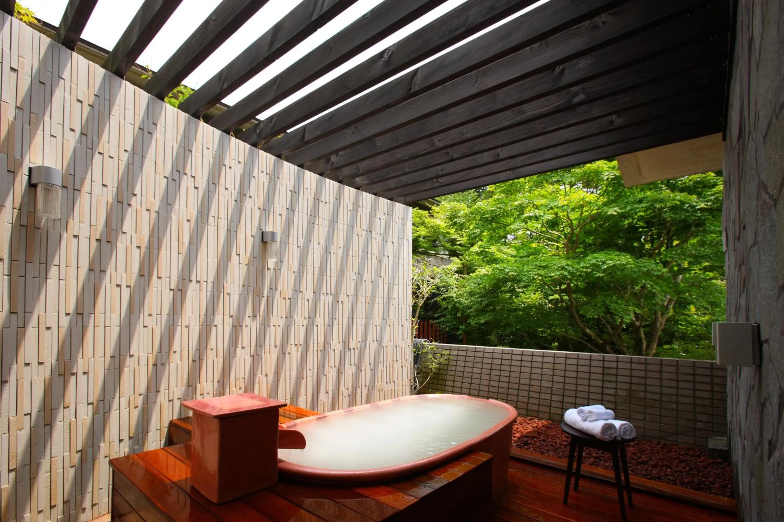 Open Air Bath in Hakone Fontaine Bleau Sengokutei