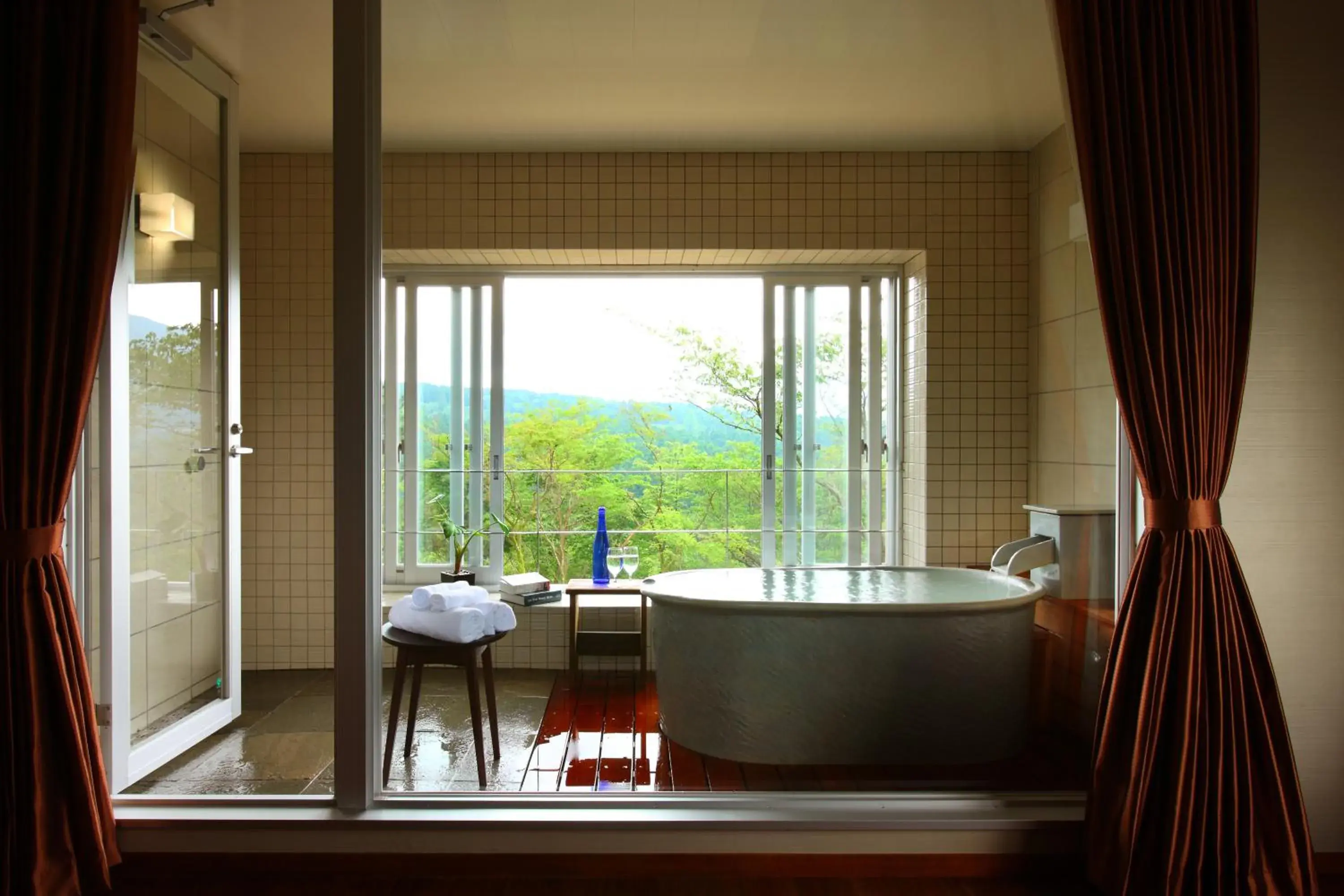 Junior Suite in Hakone Fontaine Bleau Sengokutei Junior Suite in Hakone Fontaine Bleau Sengokutei