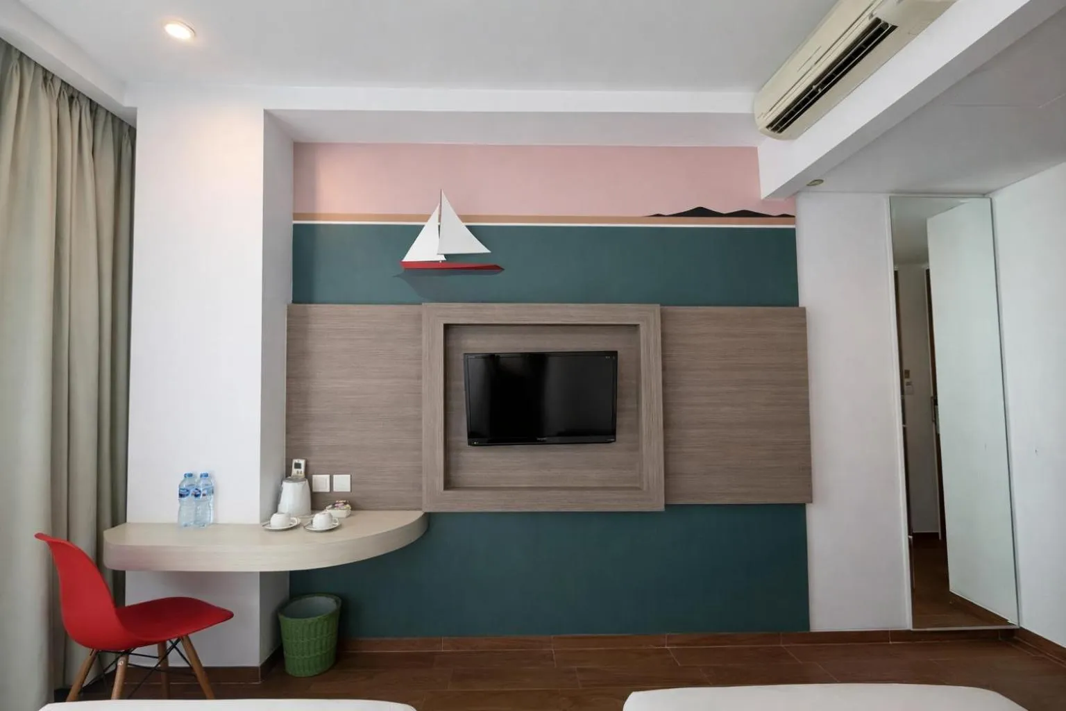 Bedroom in DK Belstar Hotel Belitung