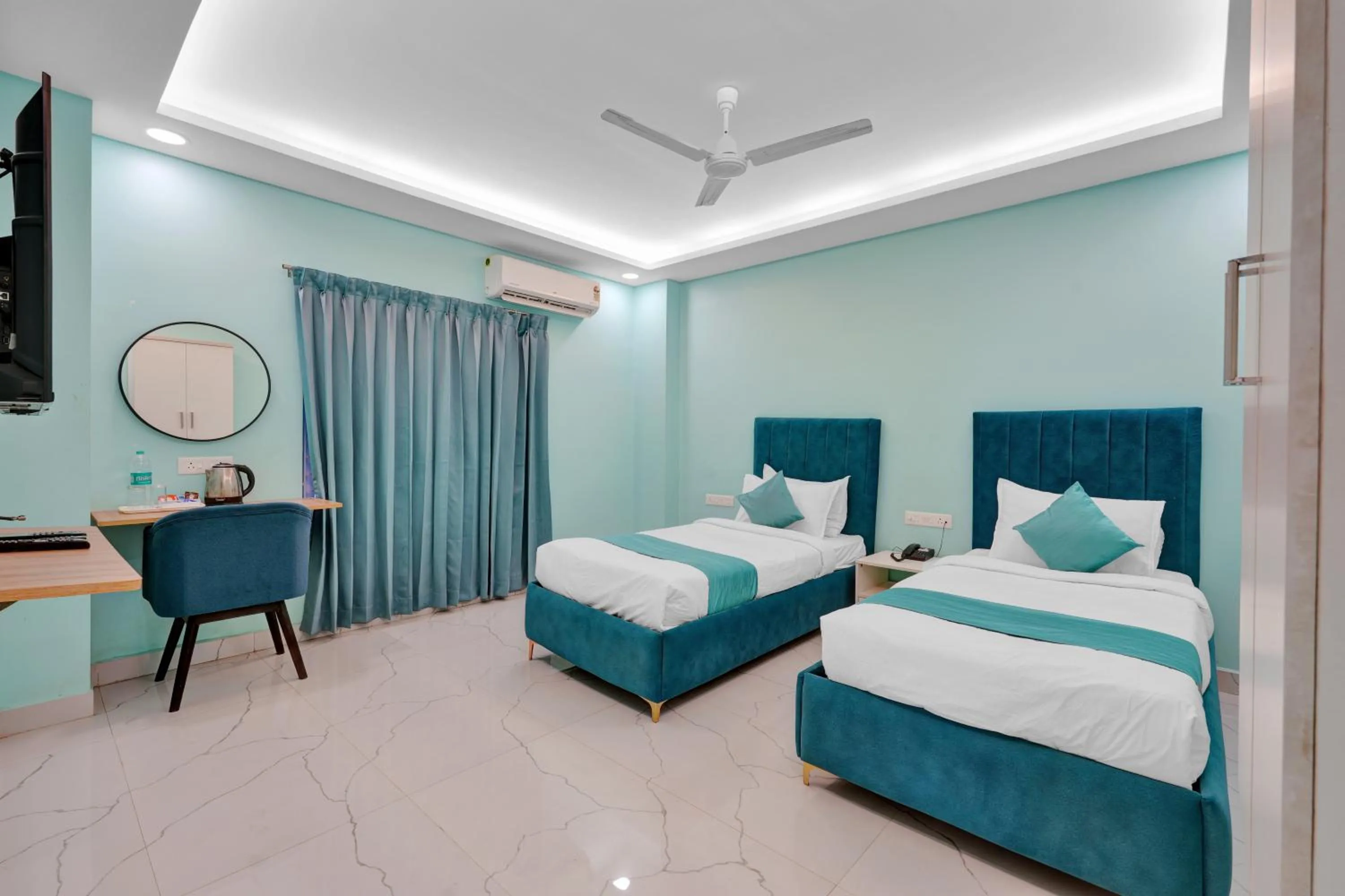 Bed in Rohaan Hotels Medavakkam by UPAR