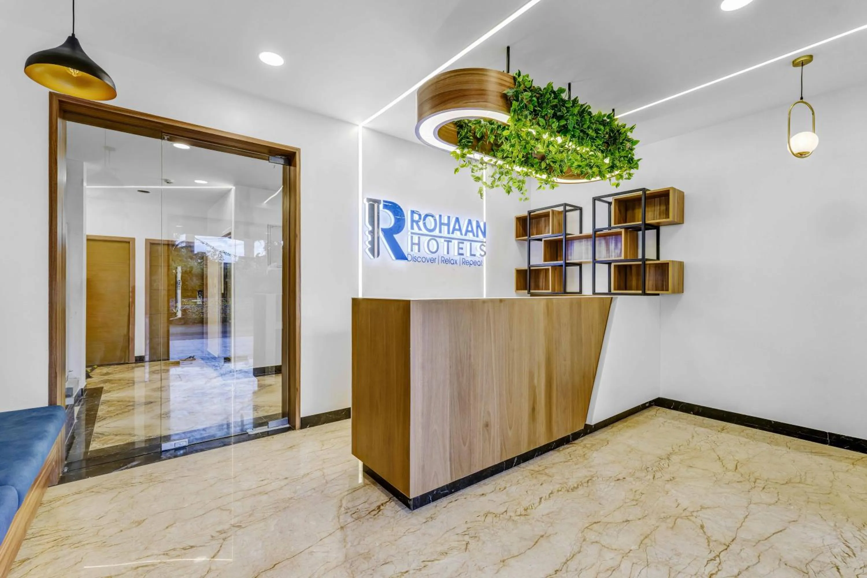 Lobby or reception in Rohaan Hotels Medavakkam by UPAR