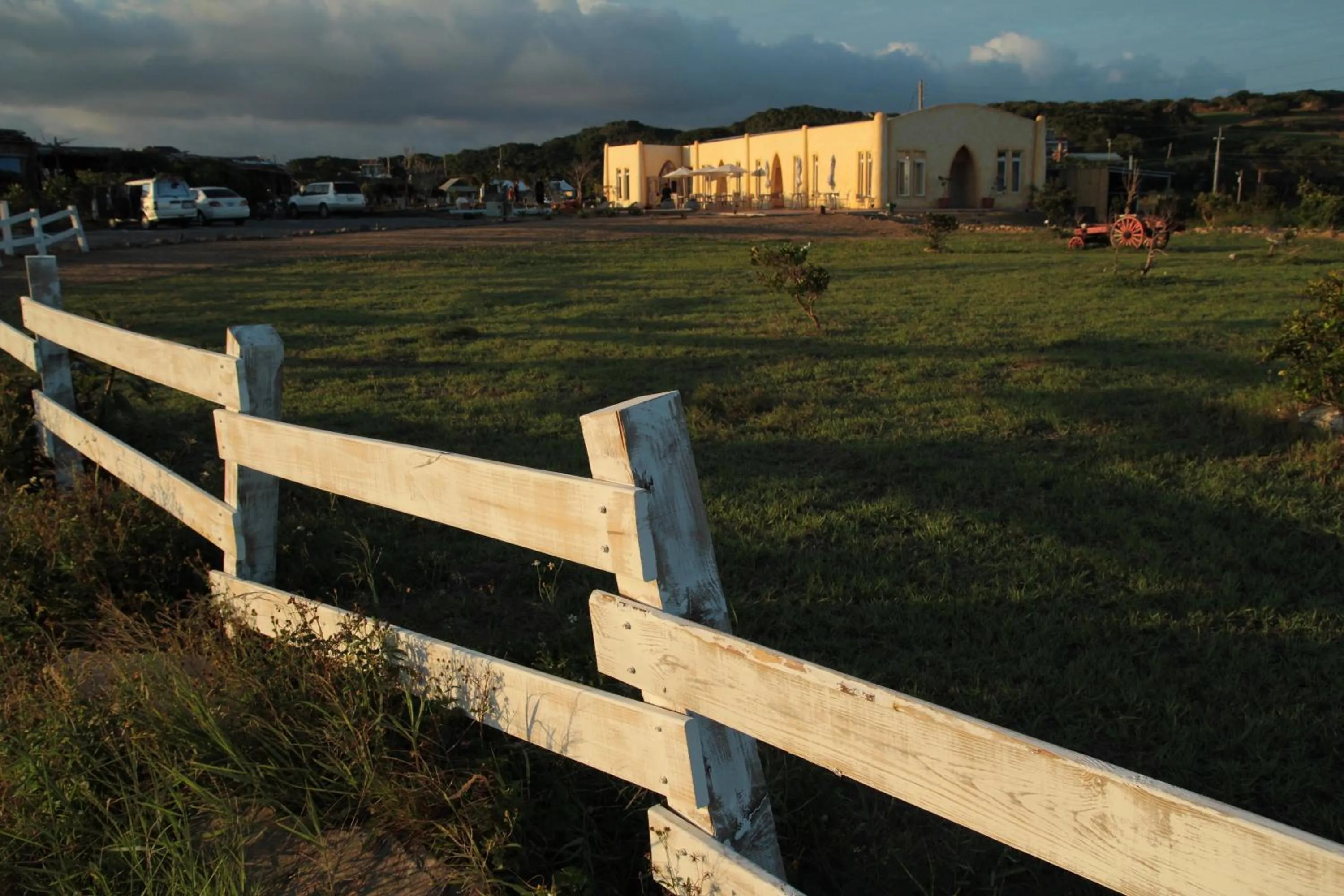 Area and facilities in West Old House