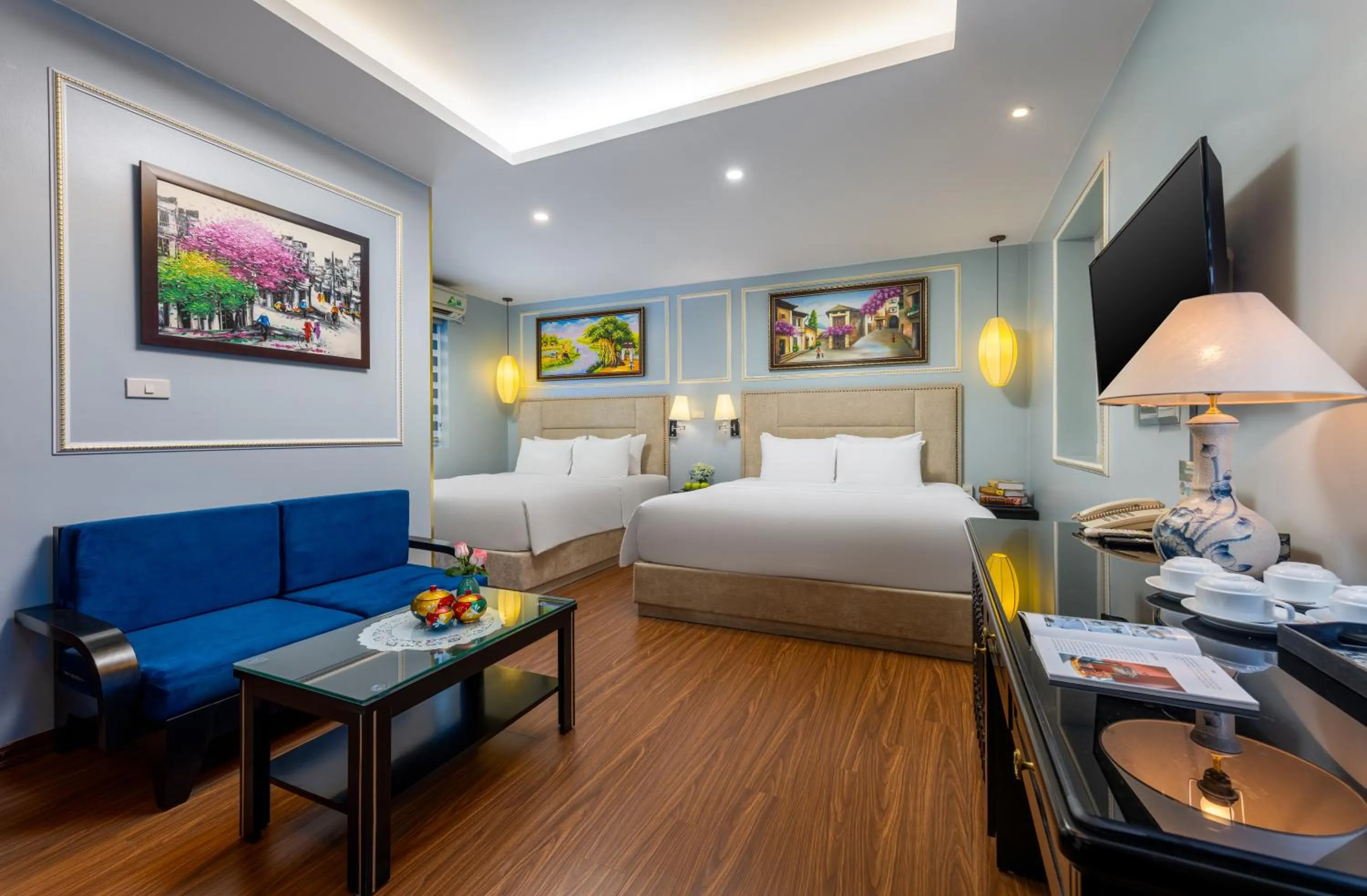 Bedroom, Bed in Golden Amour Hotel