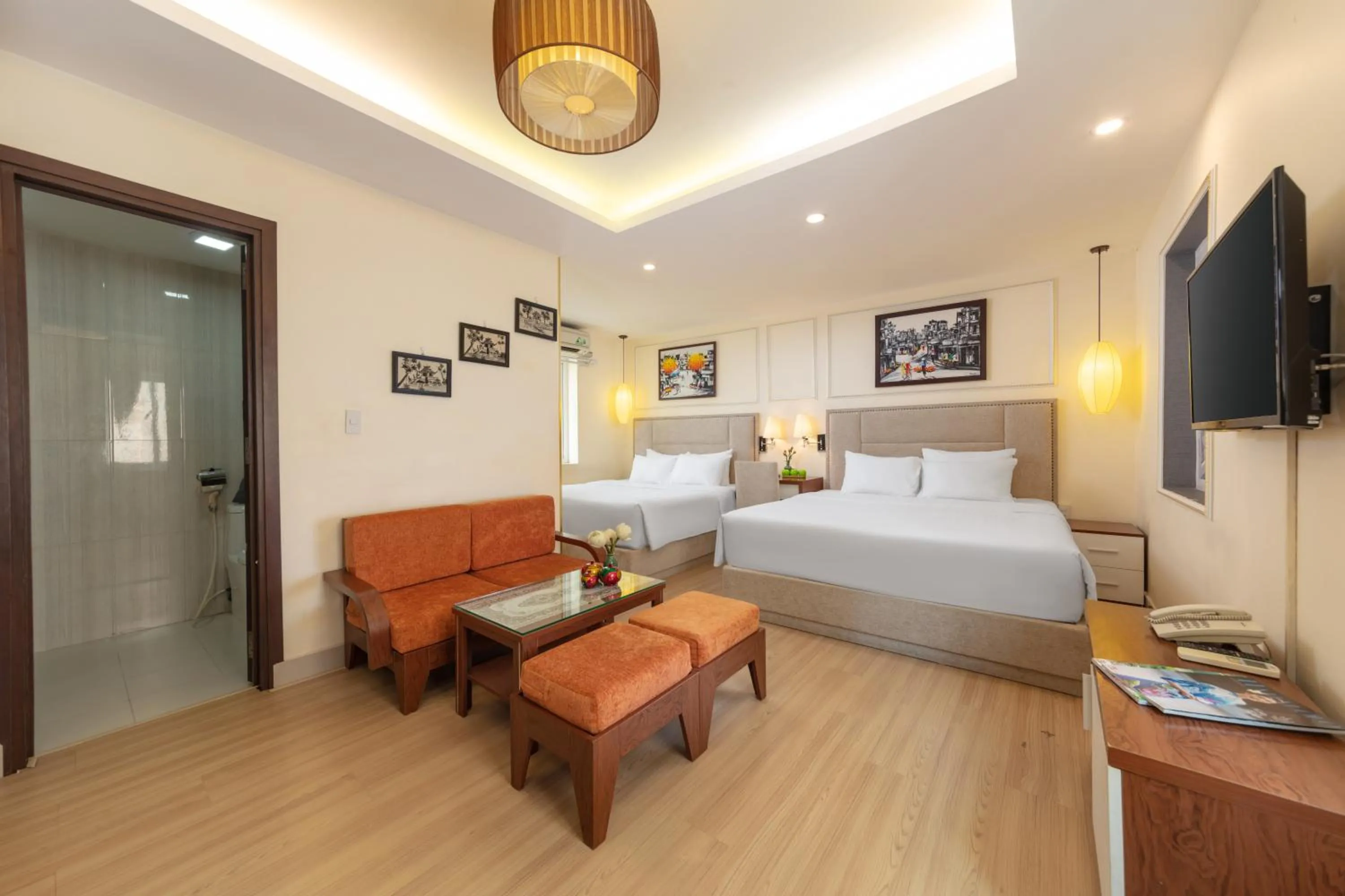 Family Suite with Quiet City View in Golden Legend Diamond Hotel