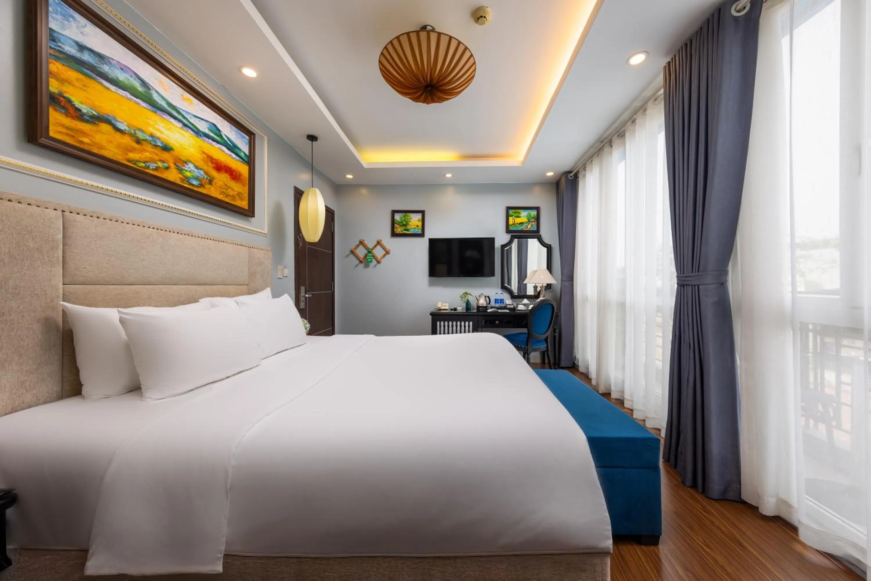 Bedroom, Bed in Golden Amour Hotel