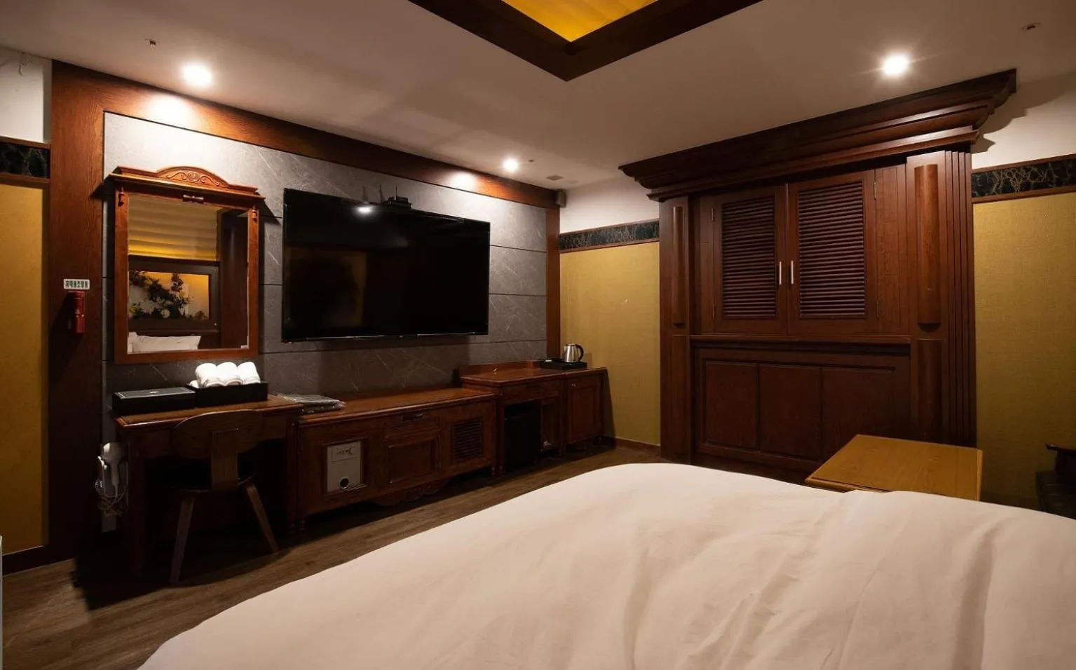 TV and multimedia, Bed in Doksan 3S Hotel