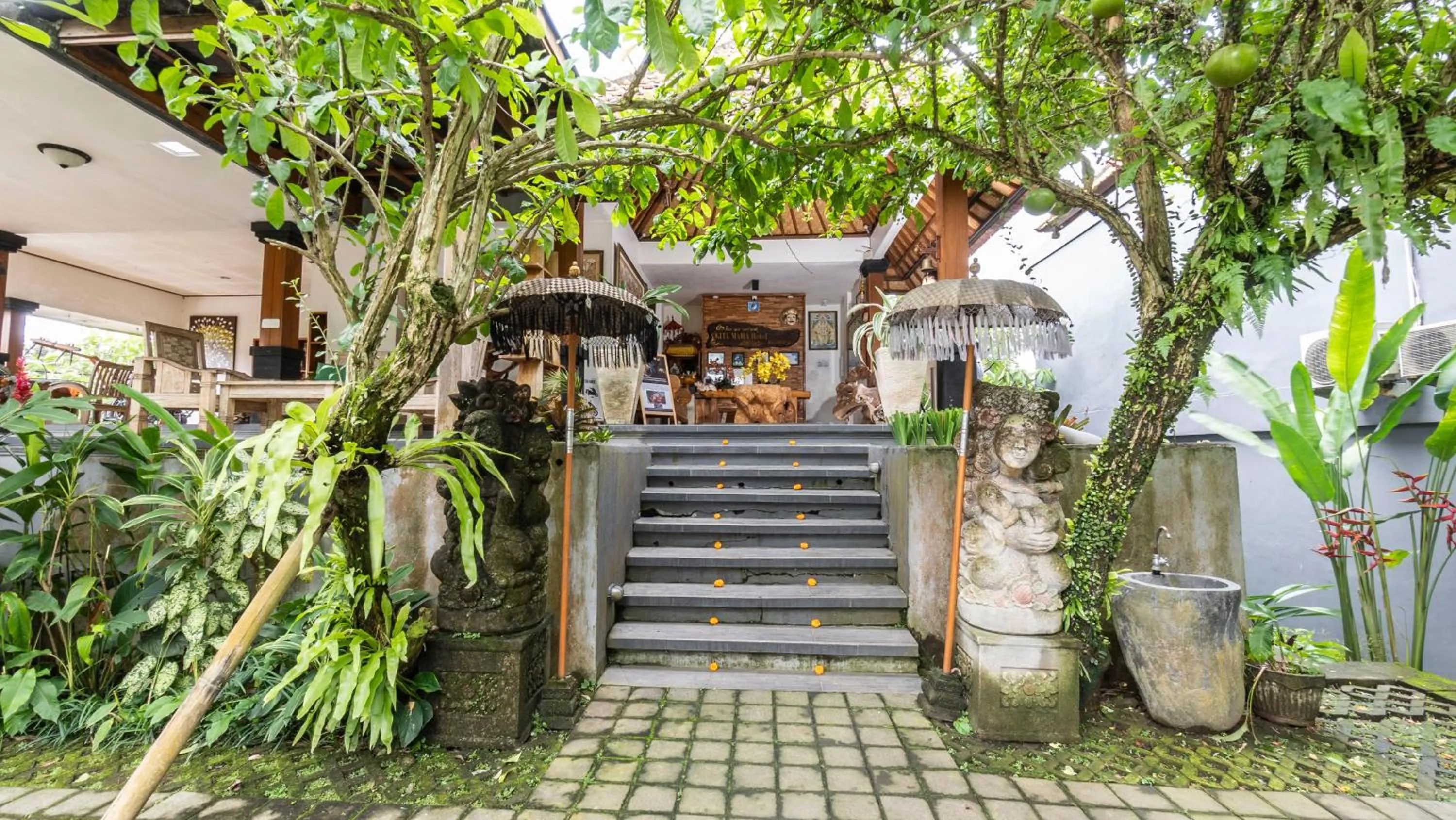 Lobby or reception in Gita Maha Ubud Hotel by Mahaputra-CHSE Certified