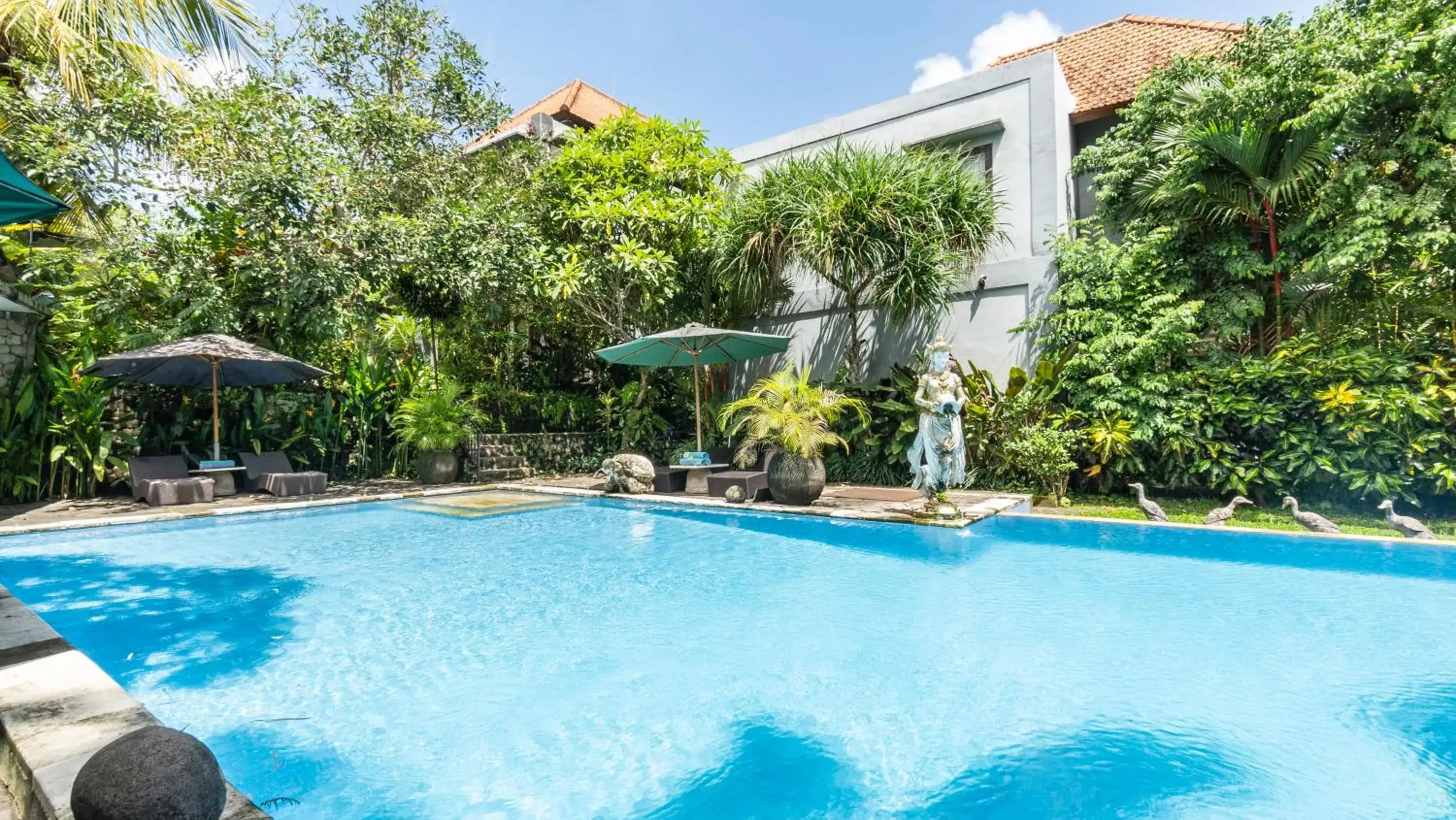 Swimming pool in Gita Maha Ubud Hotel by Mahaputra-CHSE Certified Swimming pool in Gita Maha Ubud Hotel by Mahaputra-CHSE Certified