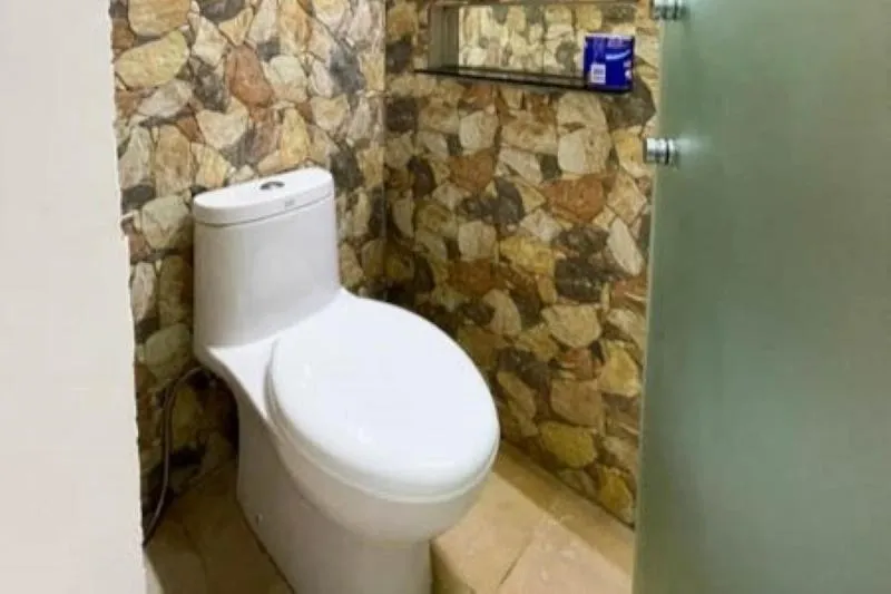 Toilet in Montani Beach Resort Puerto Galera powered by Cocotel