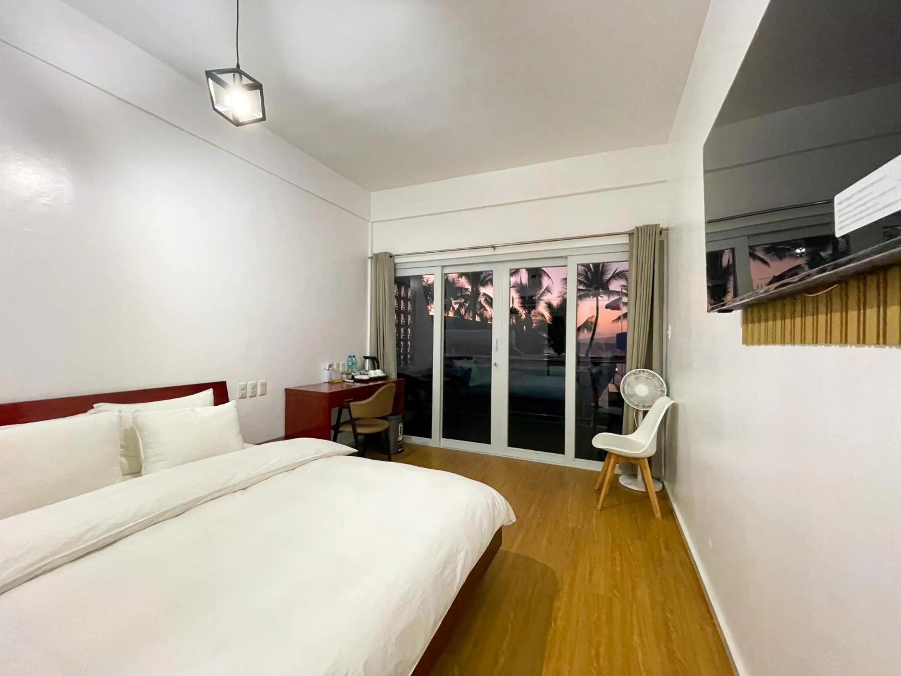 Bed in Montani Beach Resort Puerto Galera powered by Cocotel