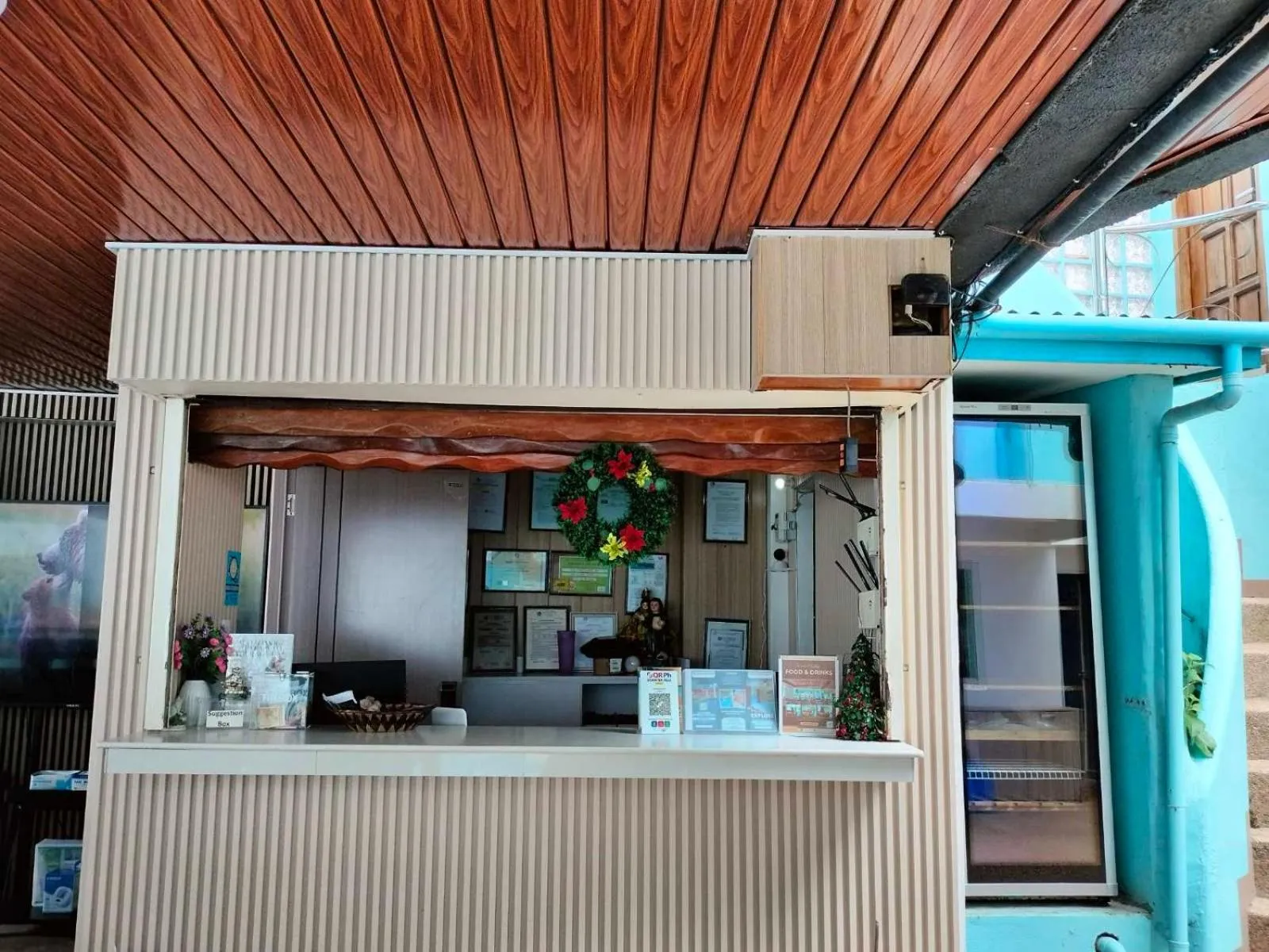 Restaurant/places to eat in Montani Beach Resort Puerto Galera powered by Cocotel