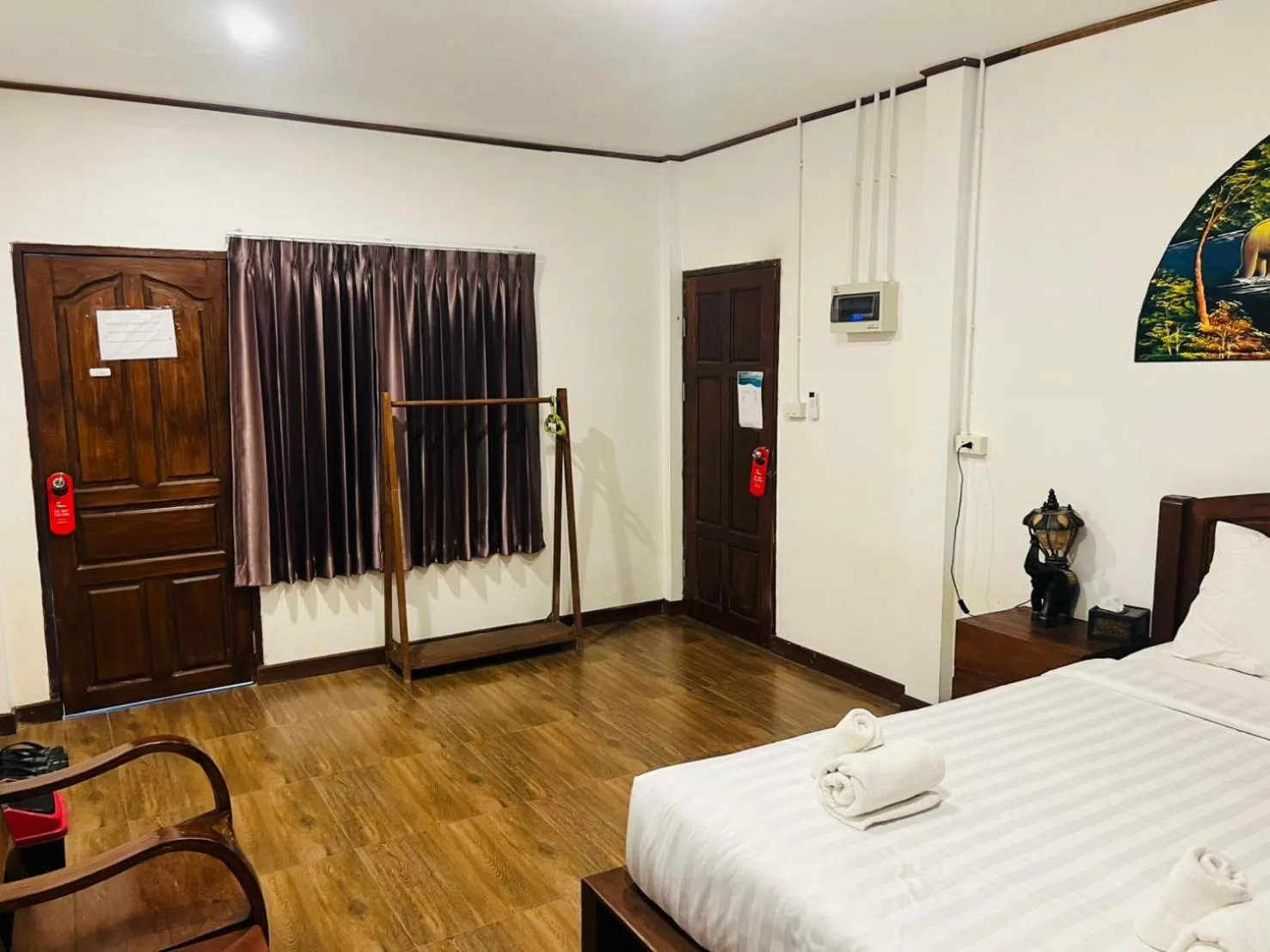 Baan Khlong Mae Kha Hotel
