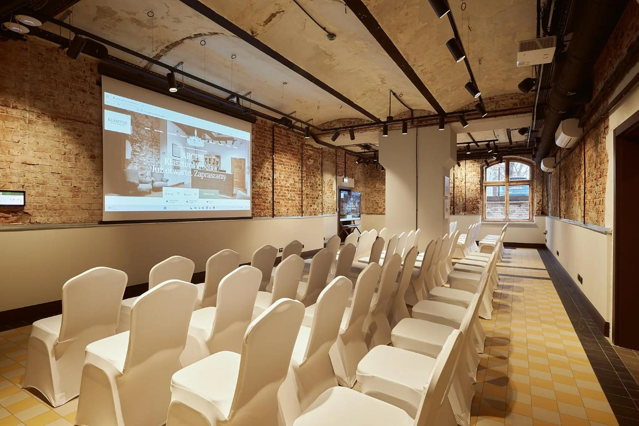 Meeting/conference room in ARCHE Klasztor Wrocław