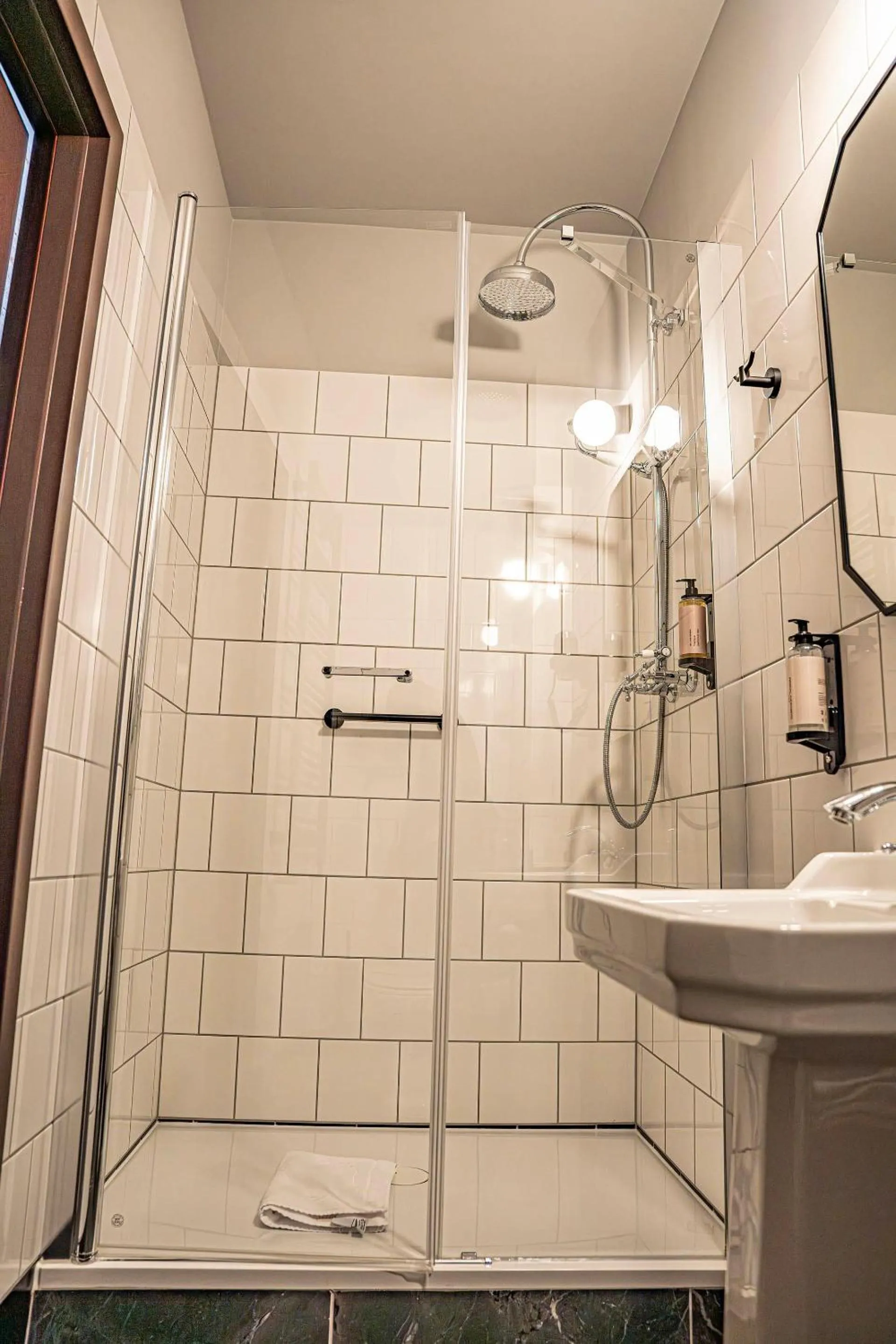 Bathroom in ARCHE Klasztor Wrocław