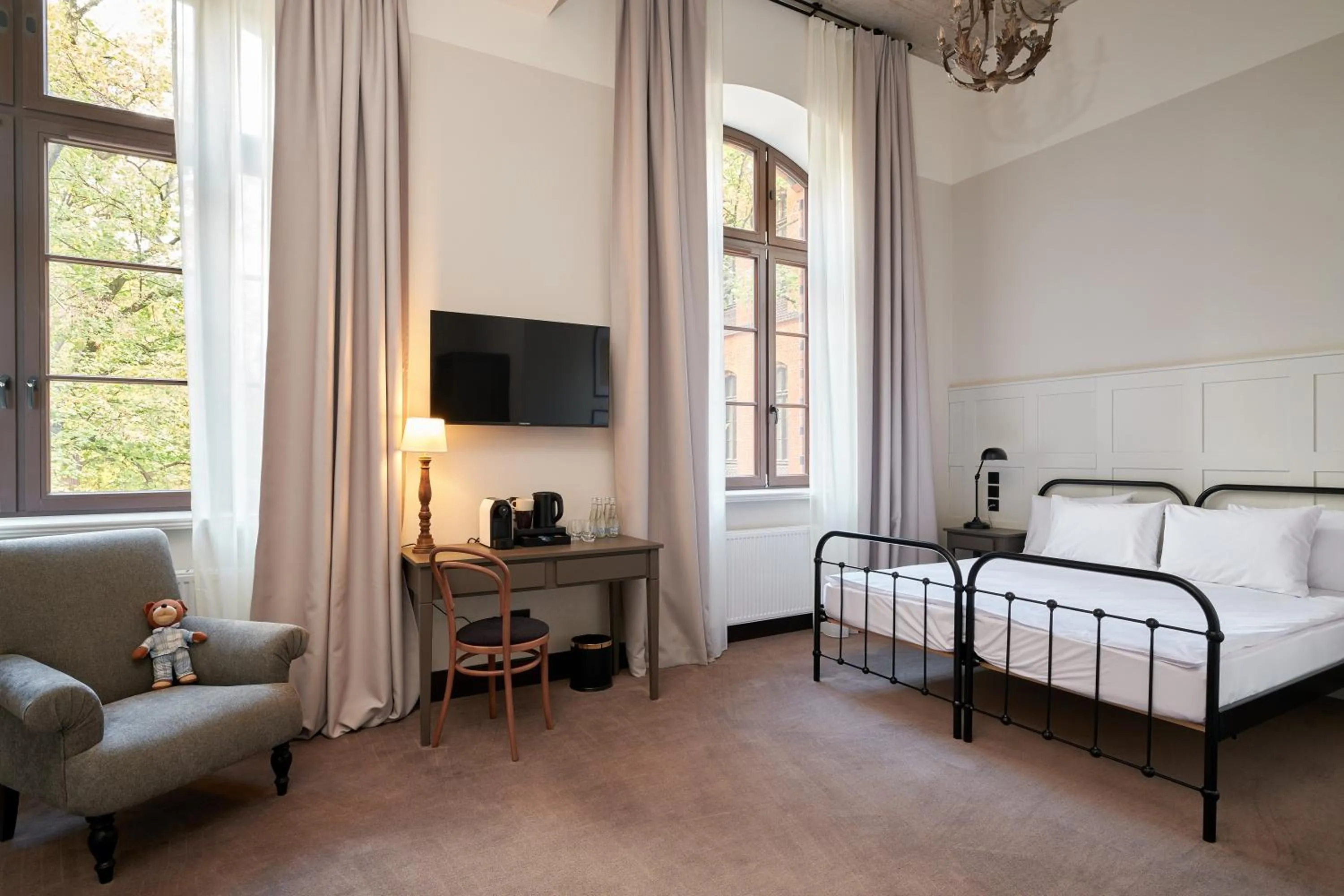 Bed in ARCHE Klasztor Wrocław