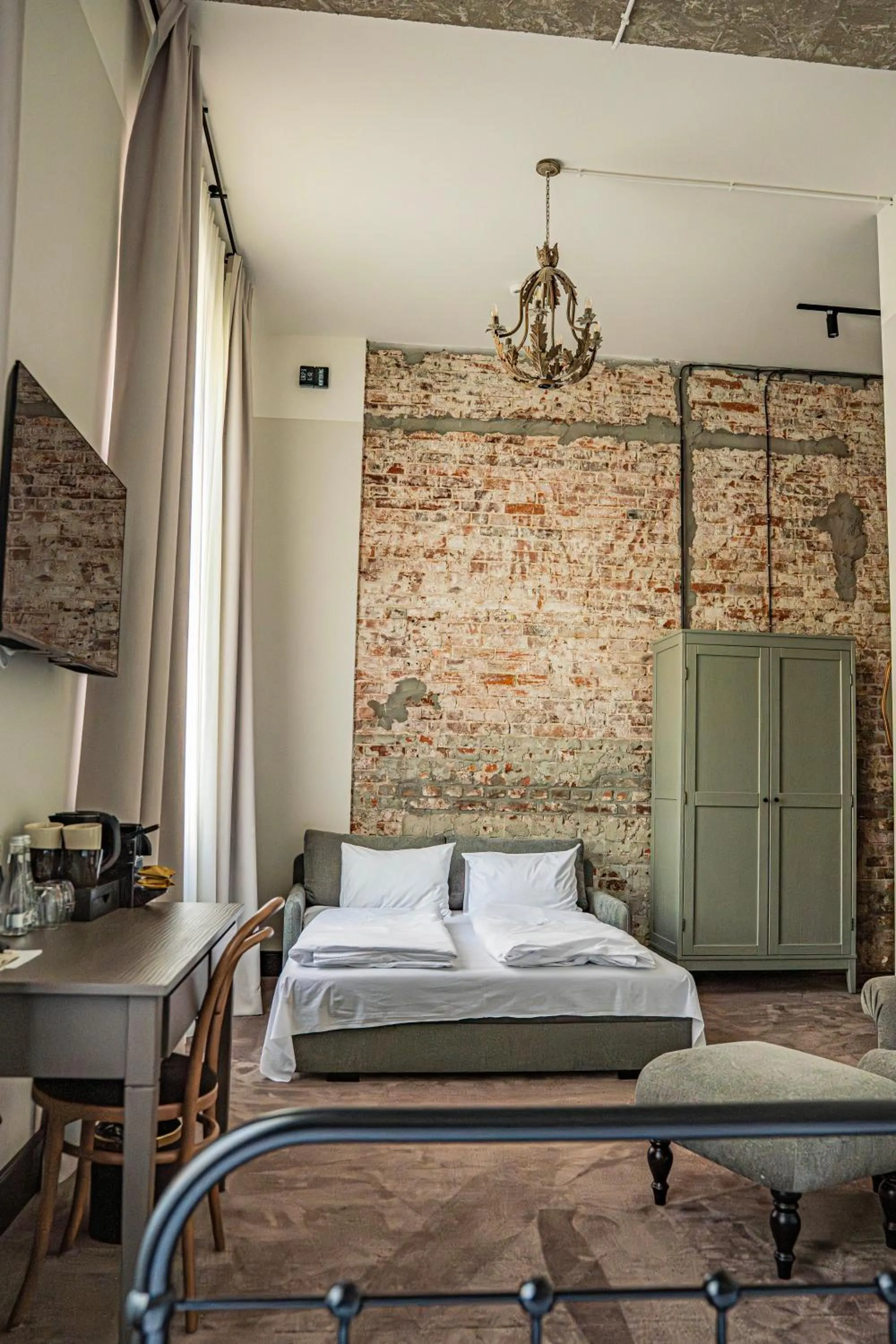 Bed in ARCHE Klasztor Wrocław