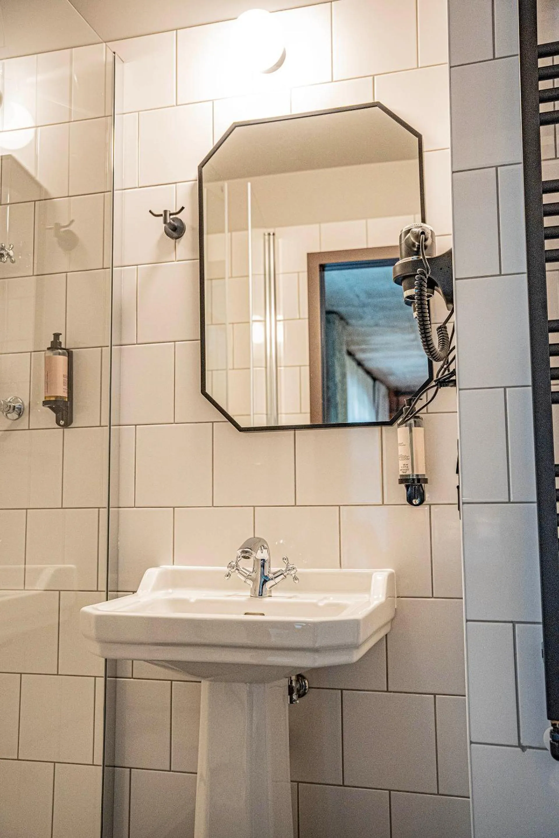 Bathroom in ARCHE Klasztor Wrocław