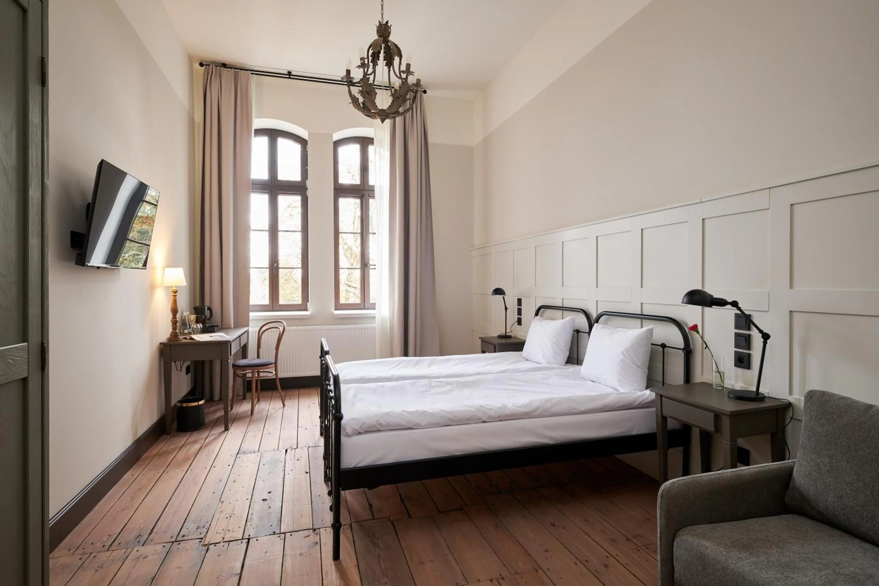 Photo of the whole room, Bed in ARCHE Klasztor Wrocław