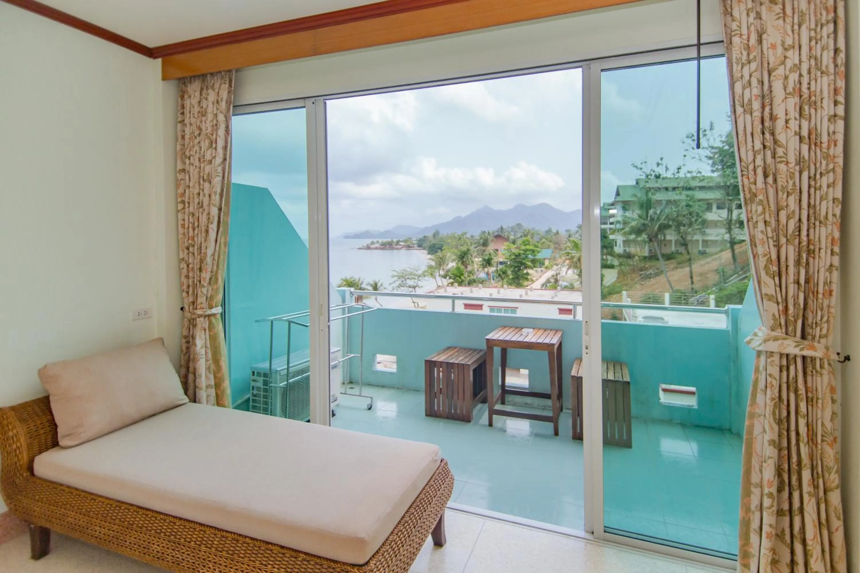 Mountain view, Bed in Mam Kaibae Hotel